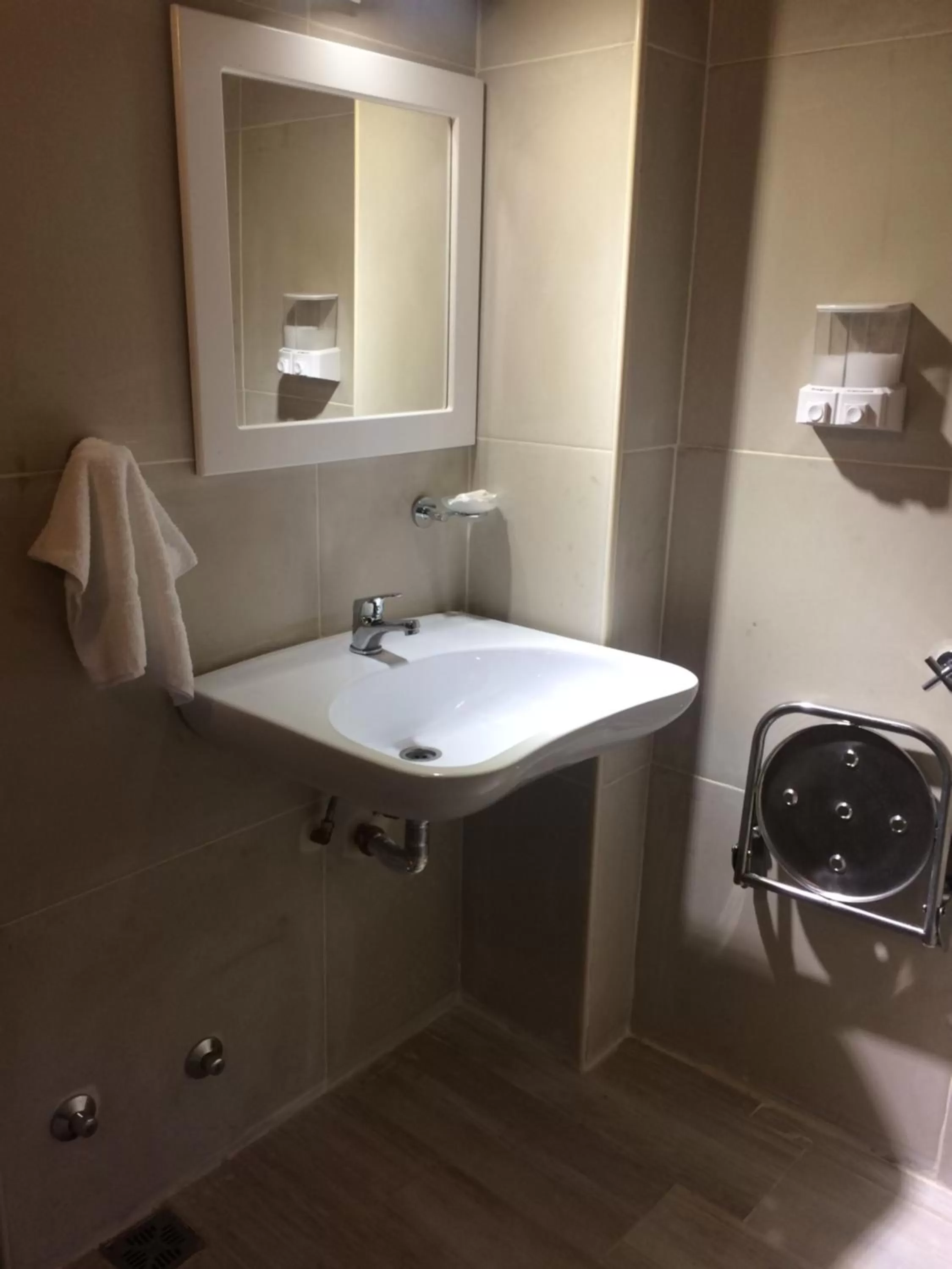 Bathroom in La Ysidora Hotel & Spa