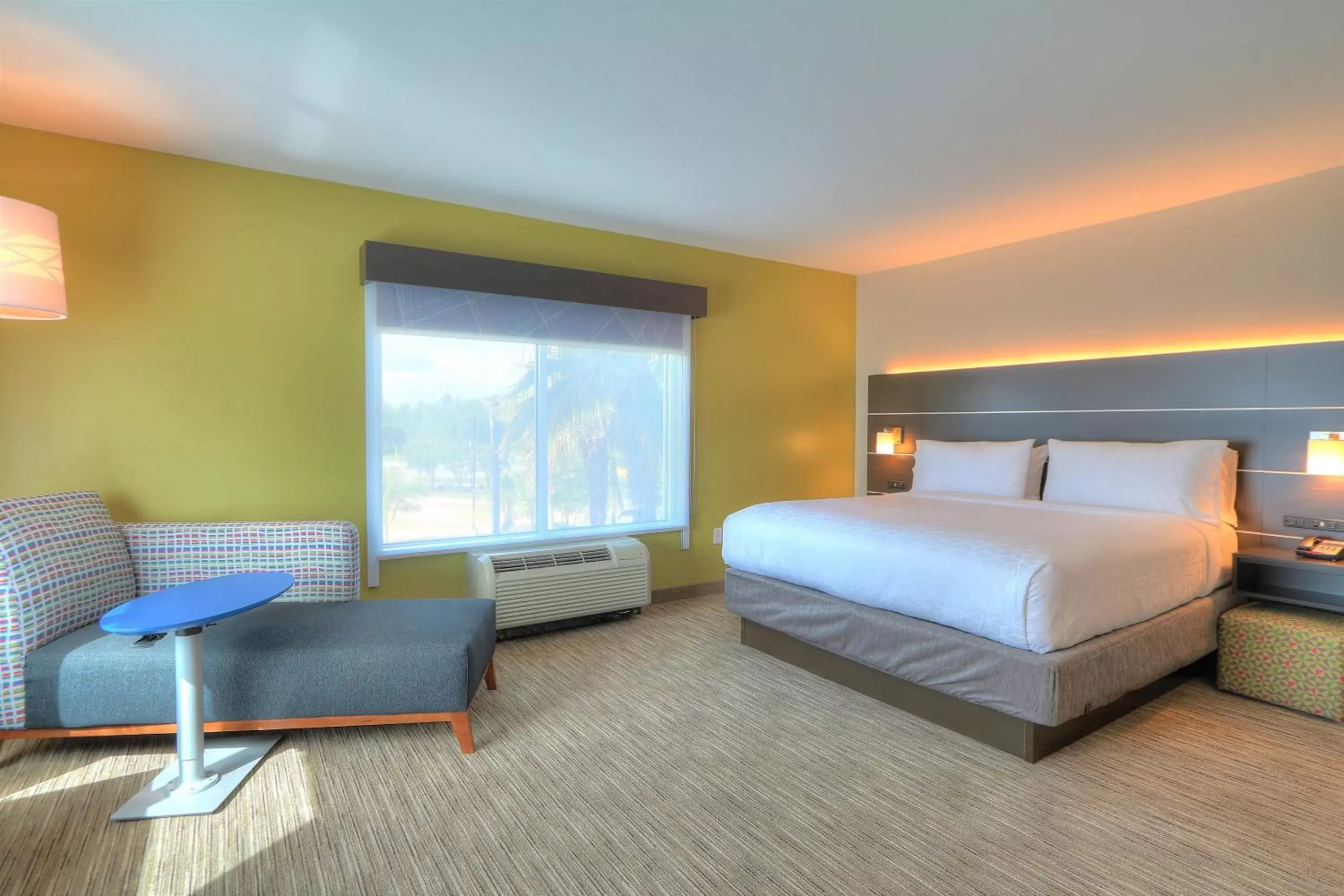 Photo of the whole room, Bed in Holiday Inn Express Hotel & Suites Mobile Saraland, an IHG Hotel