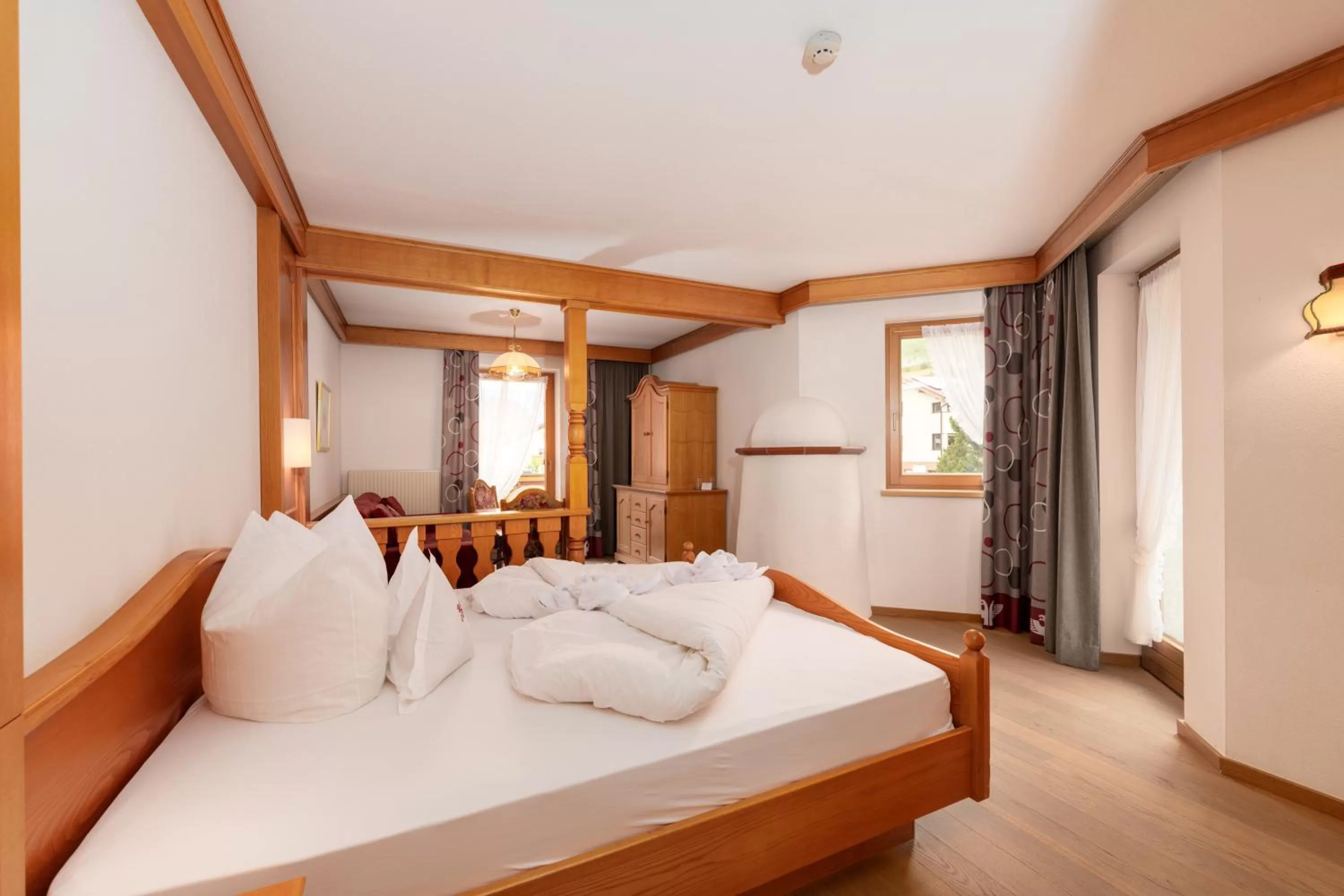 Photo of the whole room, Bed in Hotel Schwarzer Adler