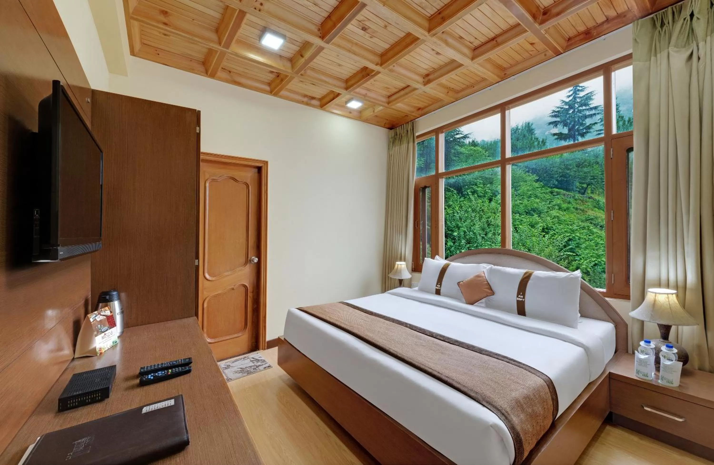 Bedroom, Bed in Bravia Hotel Manali Inn