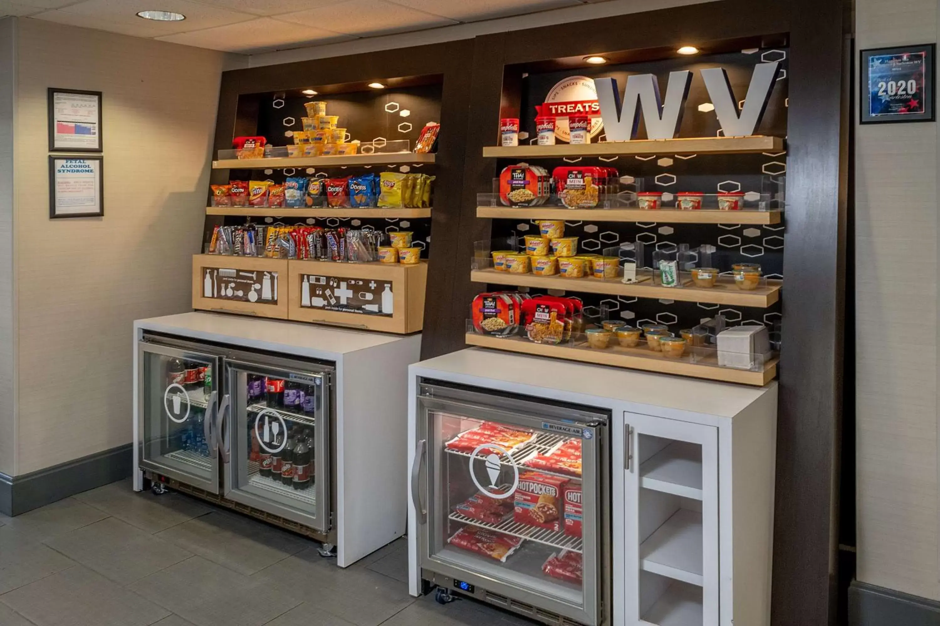 Restaurant/places to eat in Hampton Inn Charleston Downtown Restaurant/places to eat in Hampton Inn Charleston Downtown