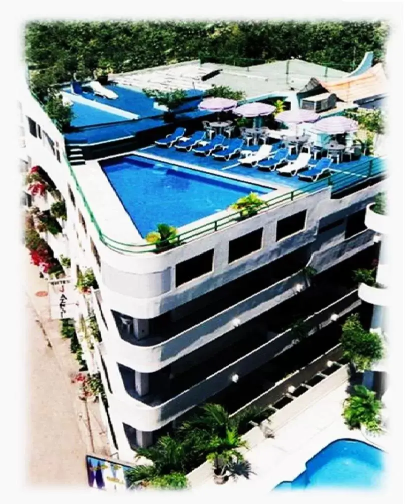 Pool View in Hotel Suites Jazmín Acapulco