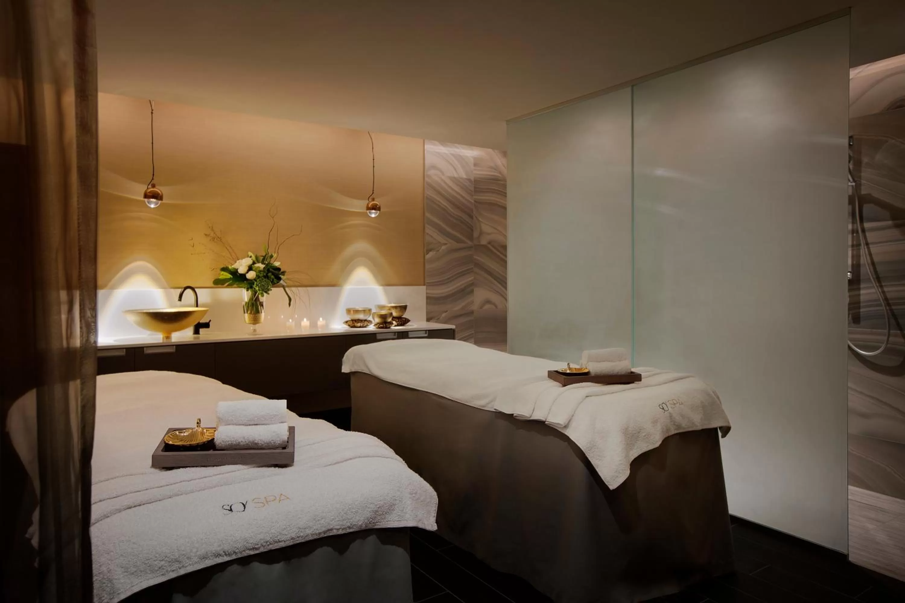 Massage, Bed in SO/ Auckland
