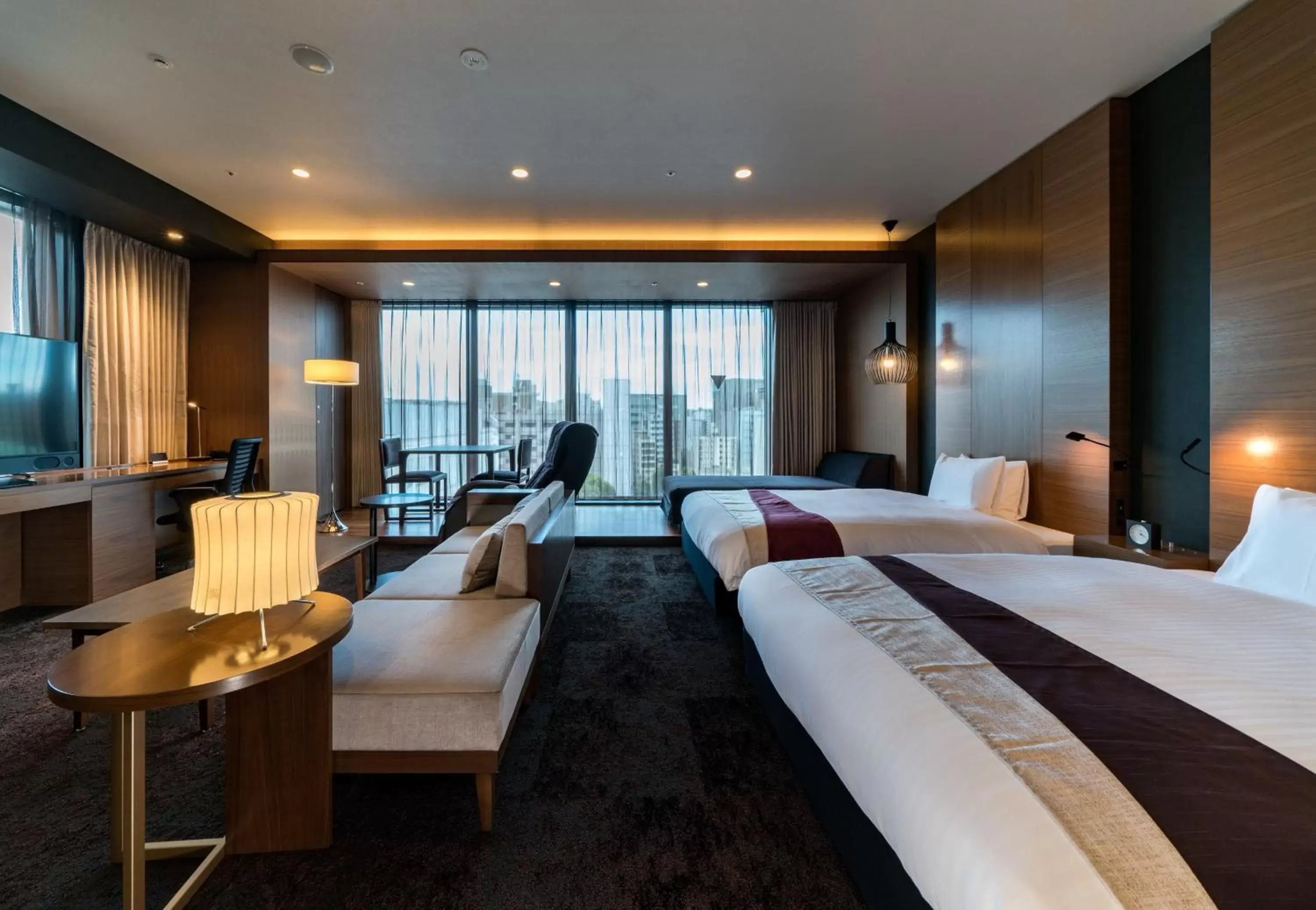 Photo of the whole room, Bed in Daiwa Roynet Hotel Hakata Reisen PREMIER Photo of the whole room, Bed in Daiwa Roynet Hotel Hakata Reisen PREMIER