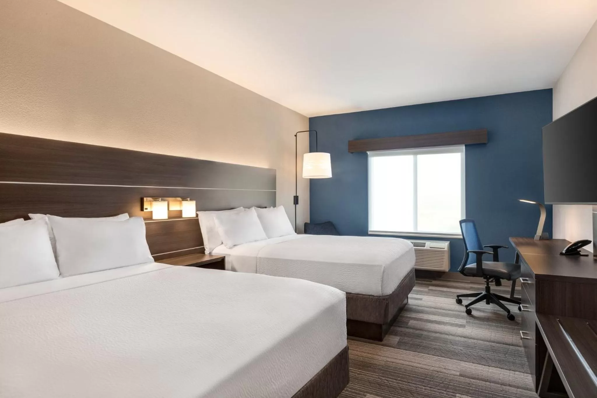 Photo of the whole room, Bed in Holiday Inn Express & Suites Denver Airport by IHG