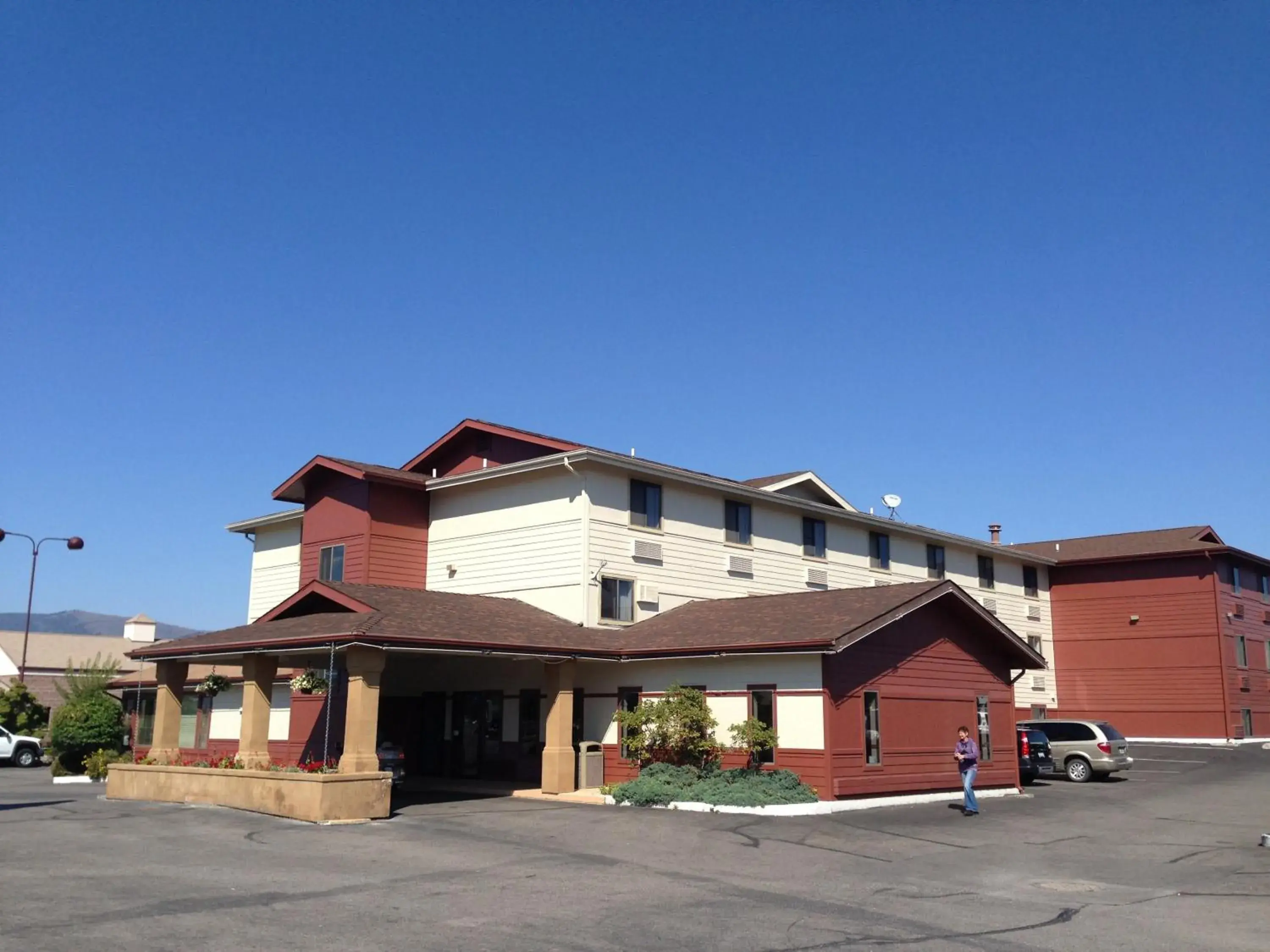 Facade/entrance, Property Building in FairBridge Inn, Suites & Conference Center – Missoula