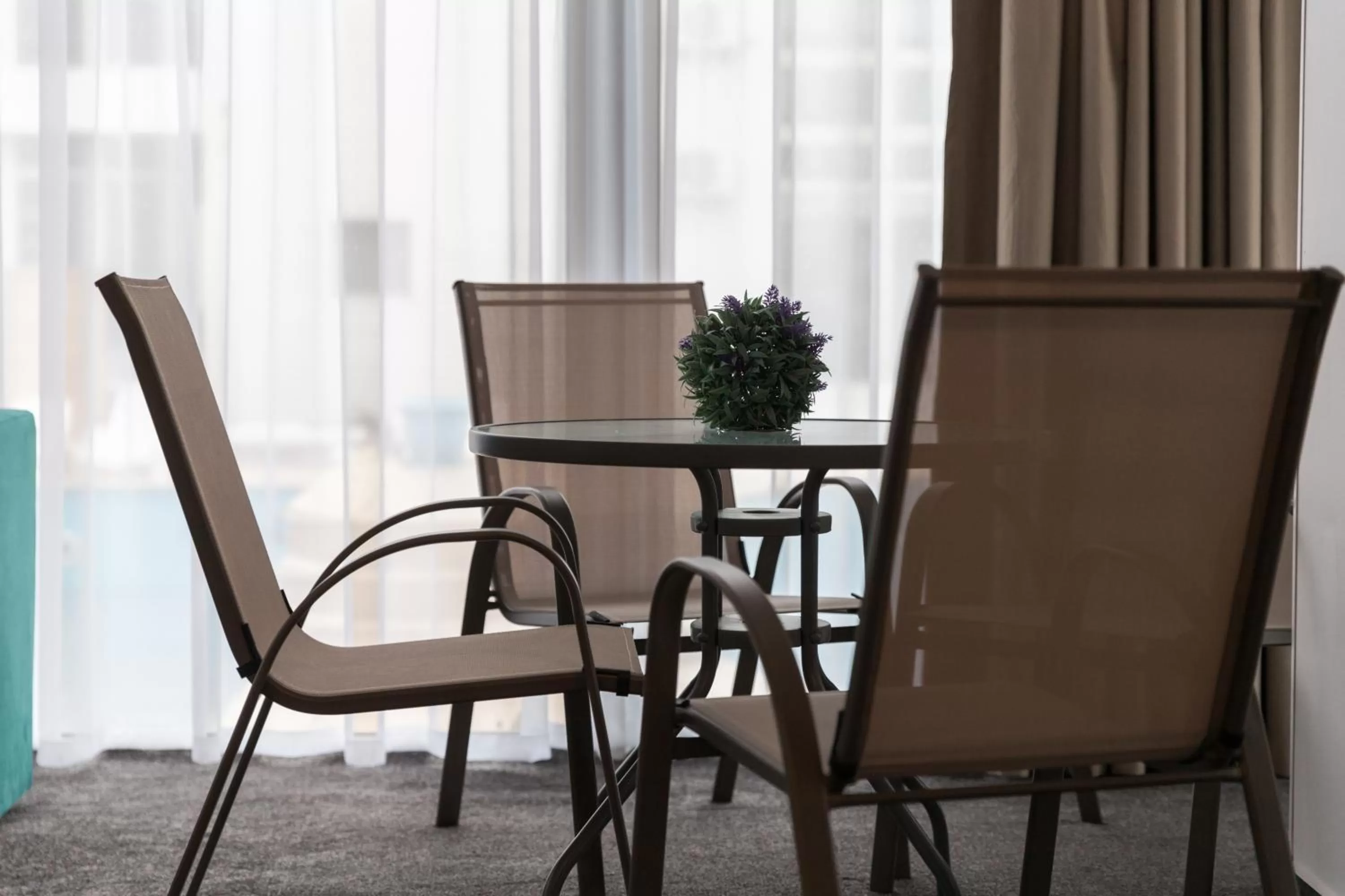 Coffee/tea facilities, Dining Area in Avenue Palm Eforie - Avenue Hotels