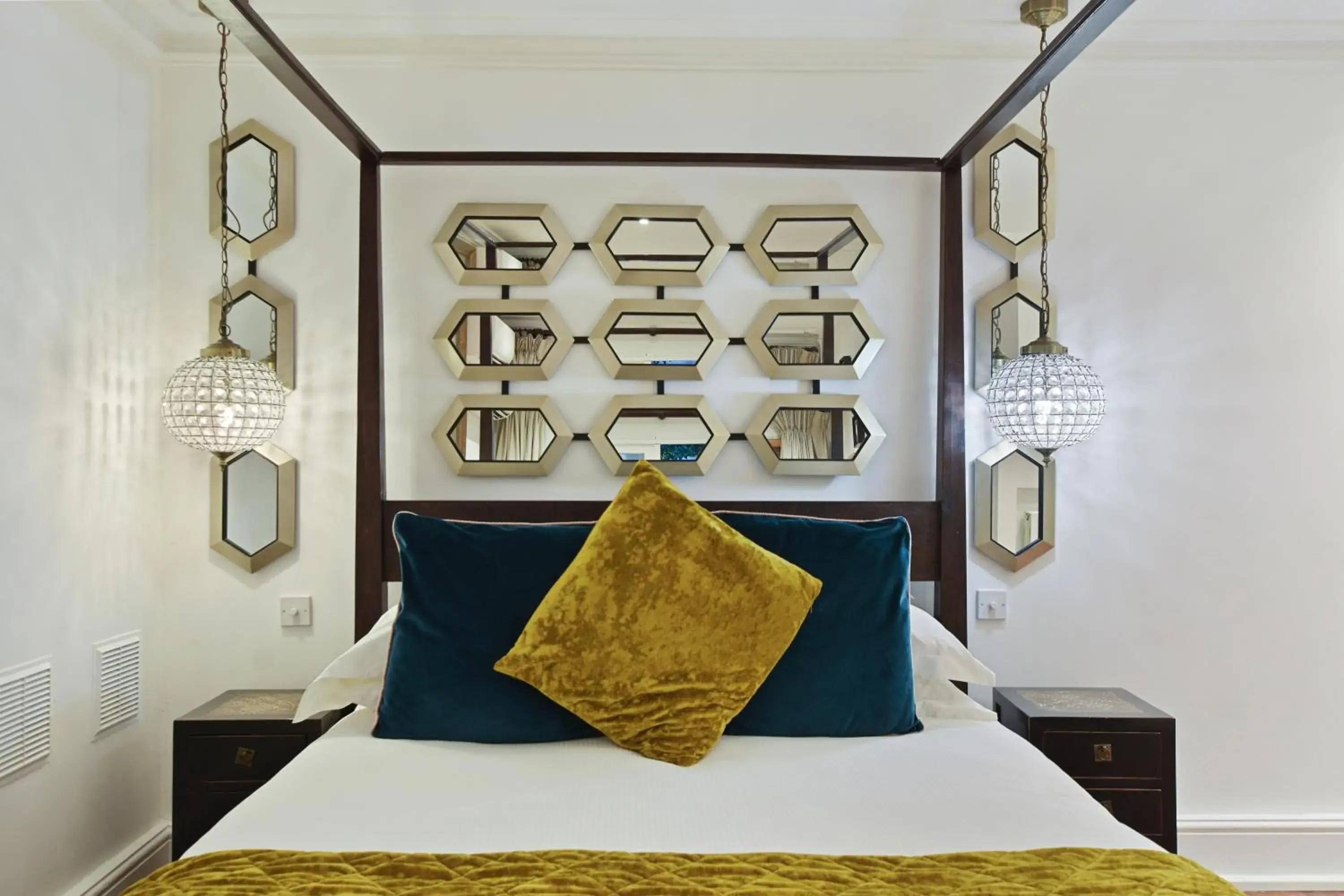 Bed in Twenty Nevern Square Hotel
