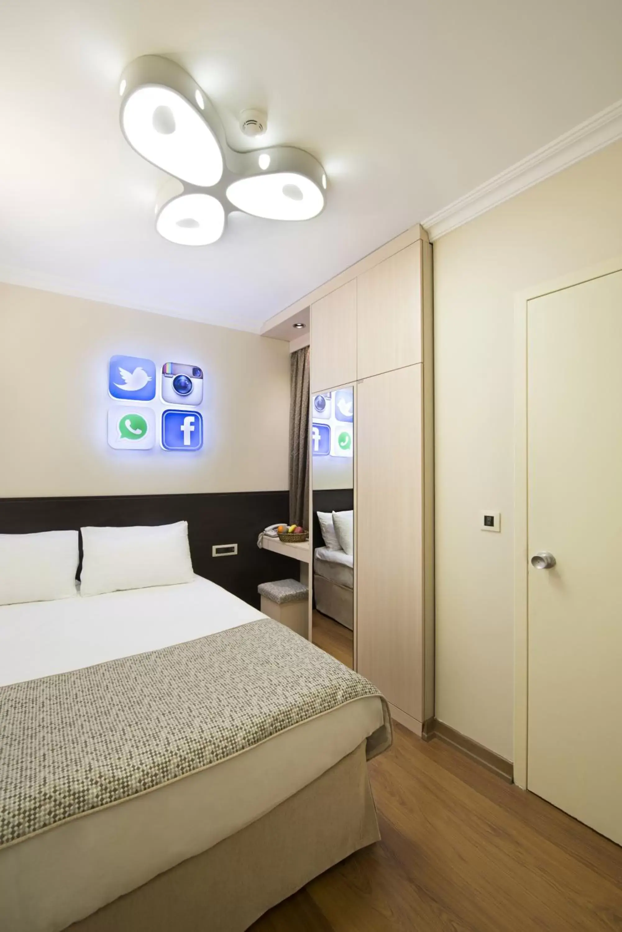 Economy Double Room without Window in Hotel Evsen