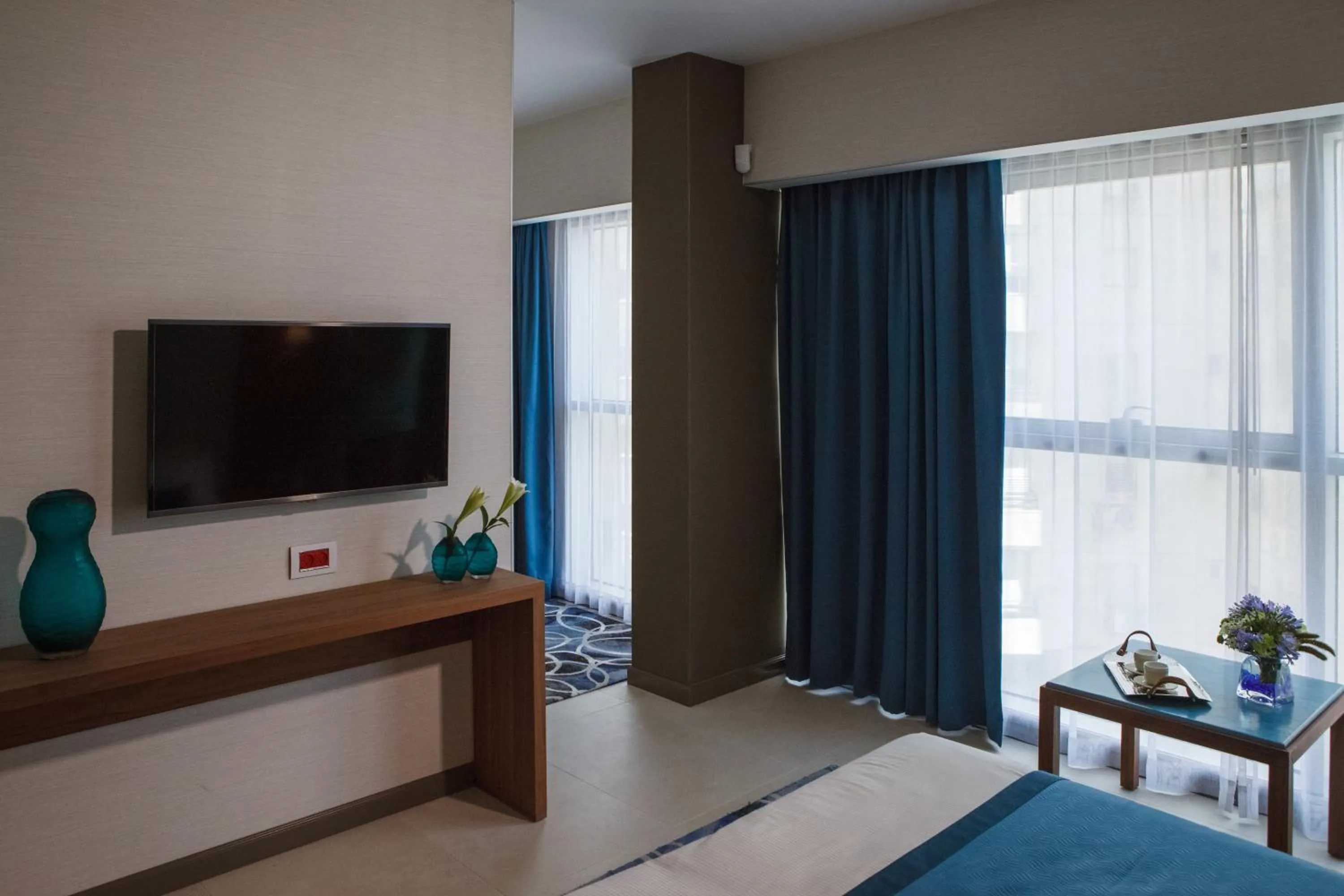 TV and multimedia, Bed in Medi Terre Boutique Hotel - By Saida Hotels