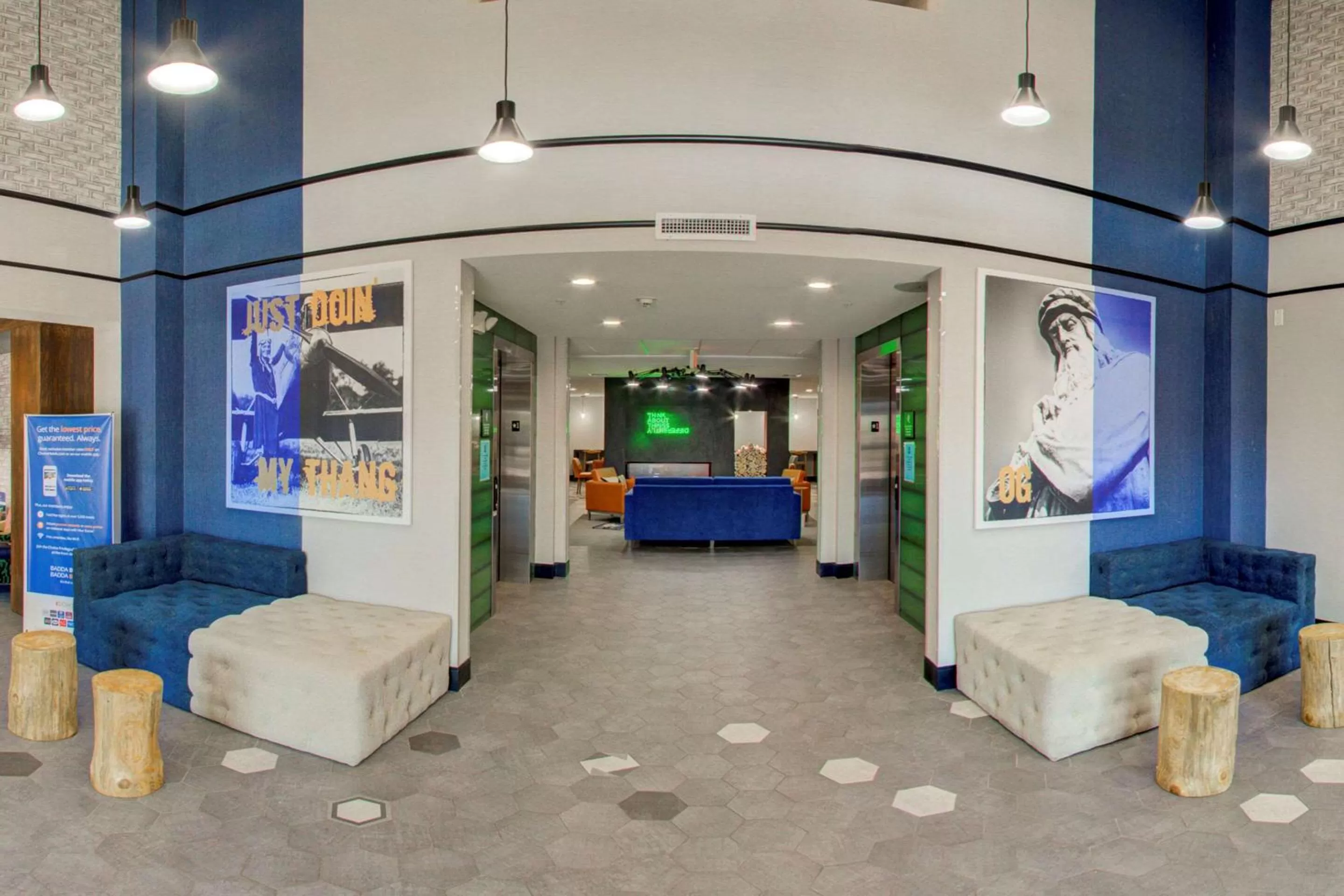 Lobby or reception in Comfort Suites Newport News Airport