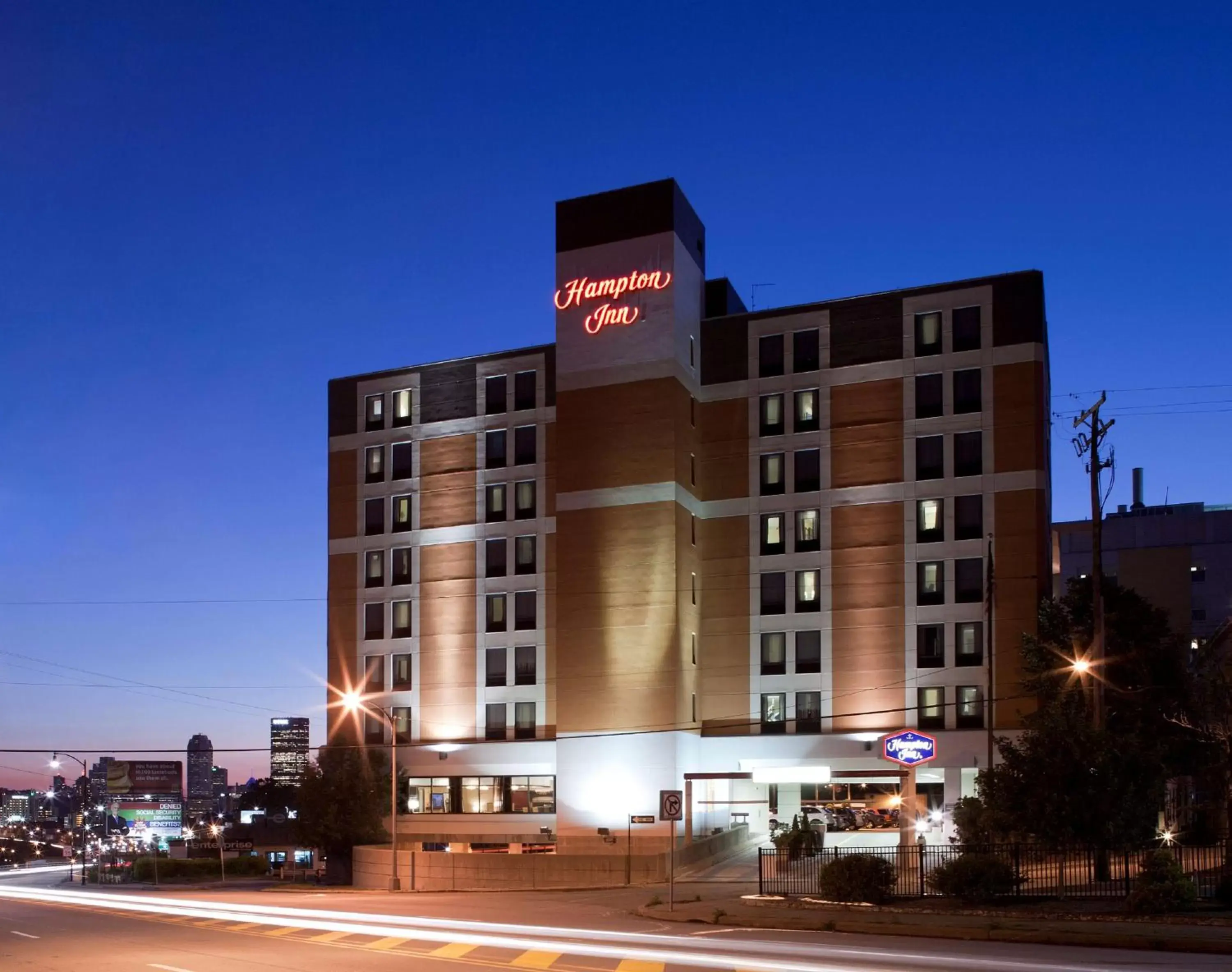 Property building in Hampton Inn Pittsburgh University Medical Center Property building in Hampton Inn Pittsburgh University Medical Center