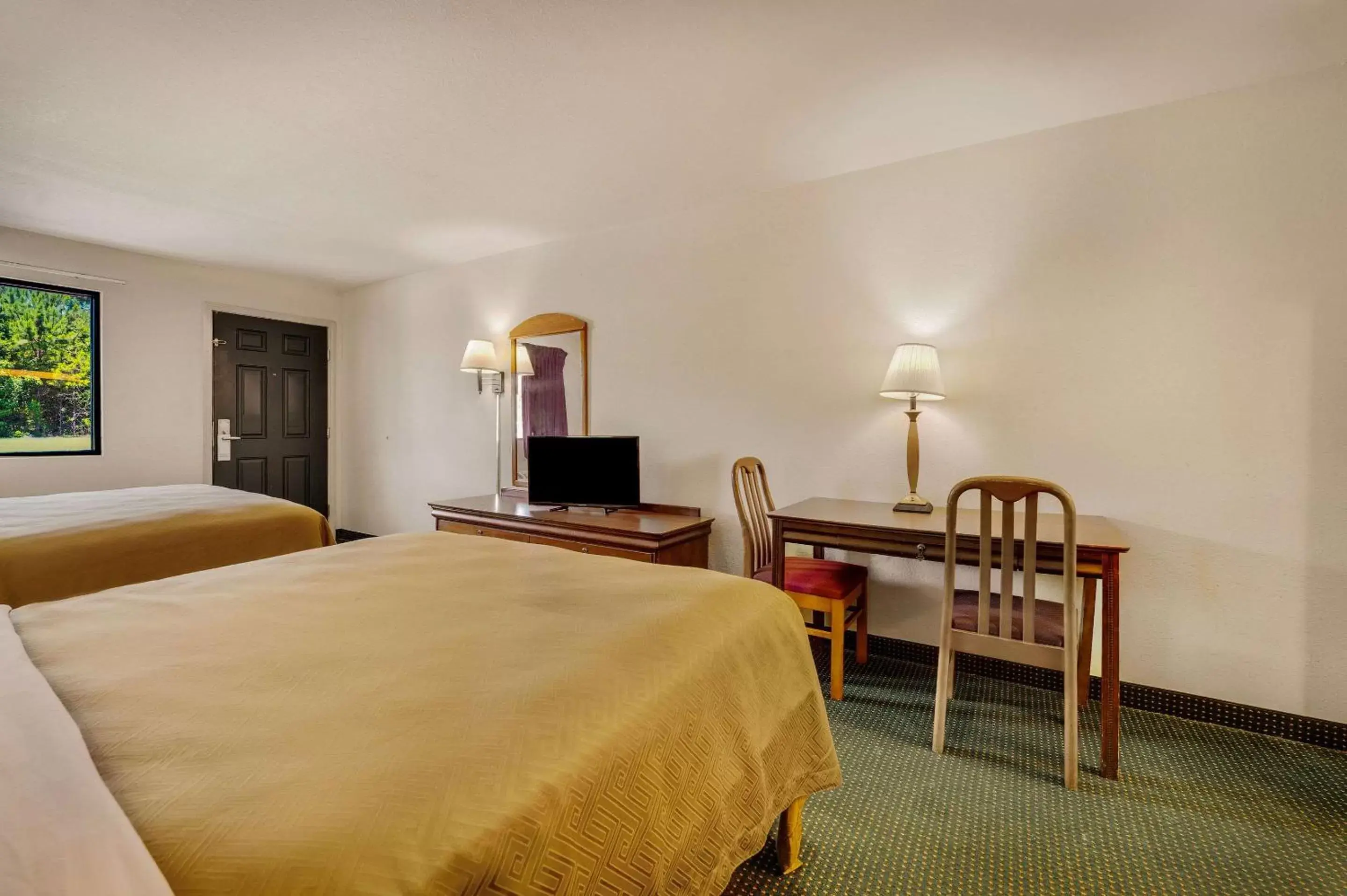 Bedroom, Bed in Rodeway Inn Sandersville Bedroom, Bed in Rodeway Inn Sandersville