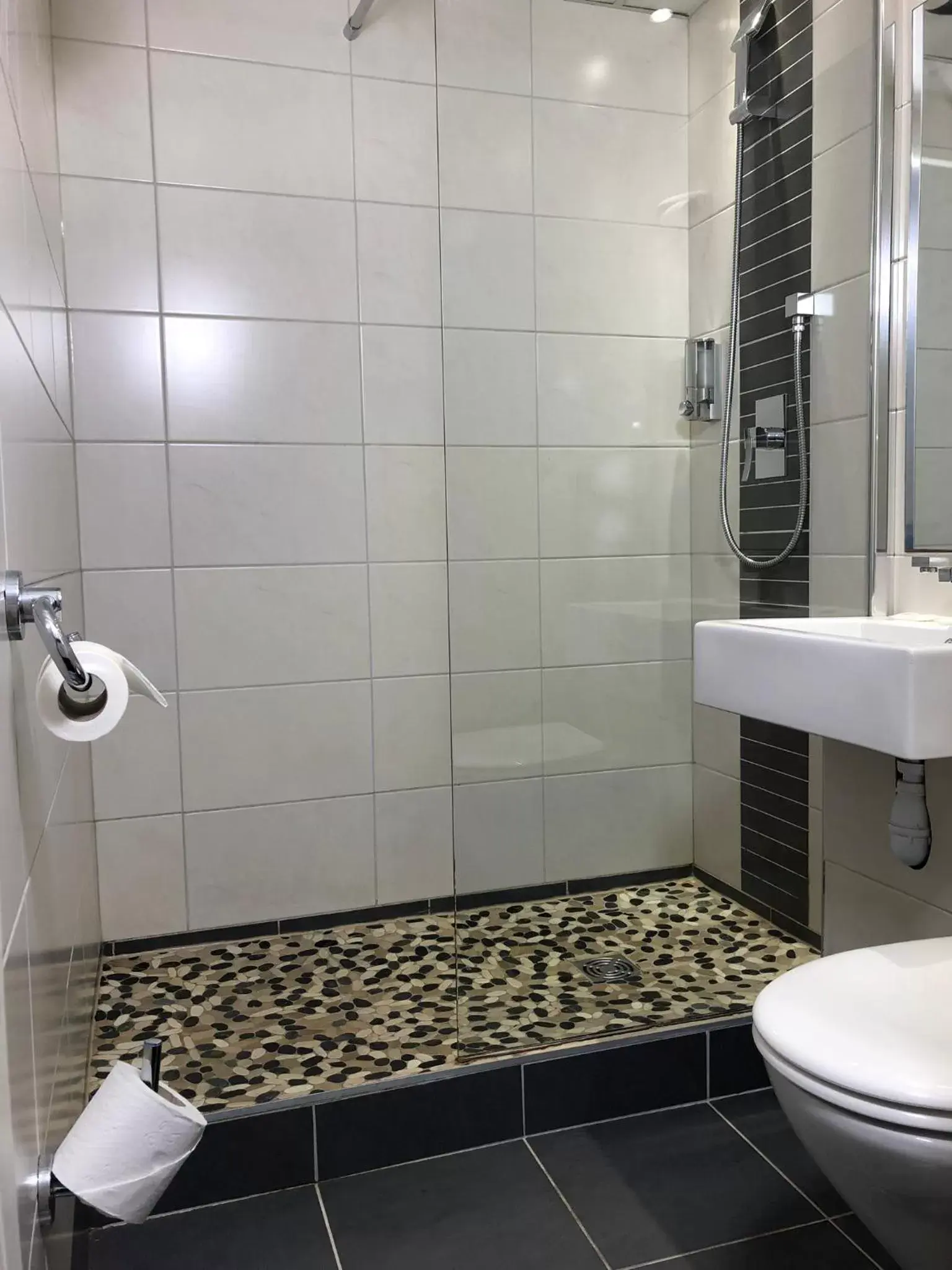 Bathroom in HALT HOTEL - Choisissez l'Hôtellerie Indépendante