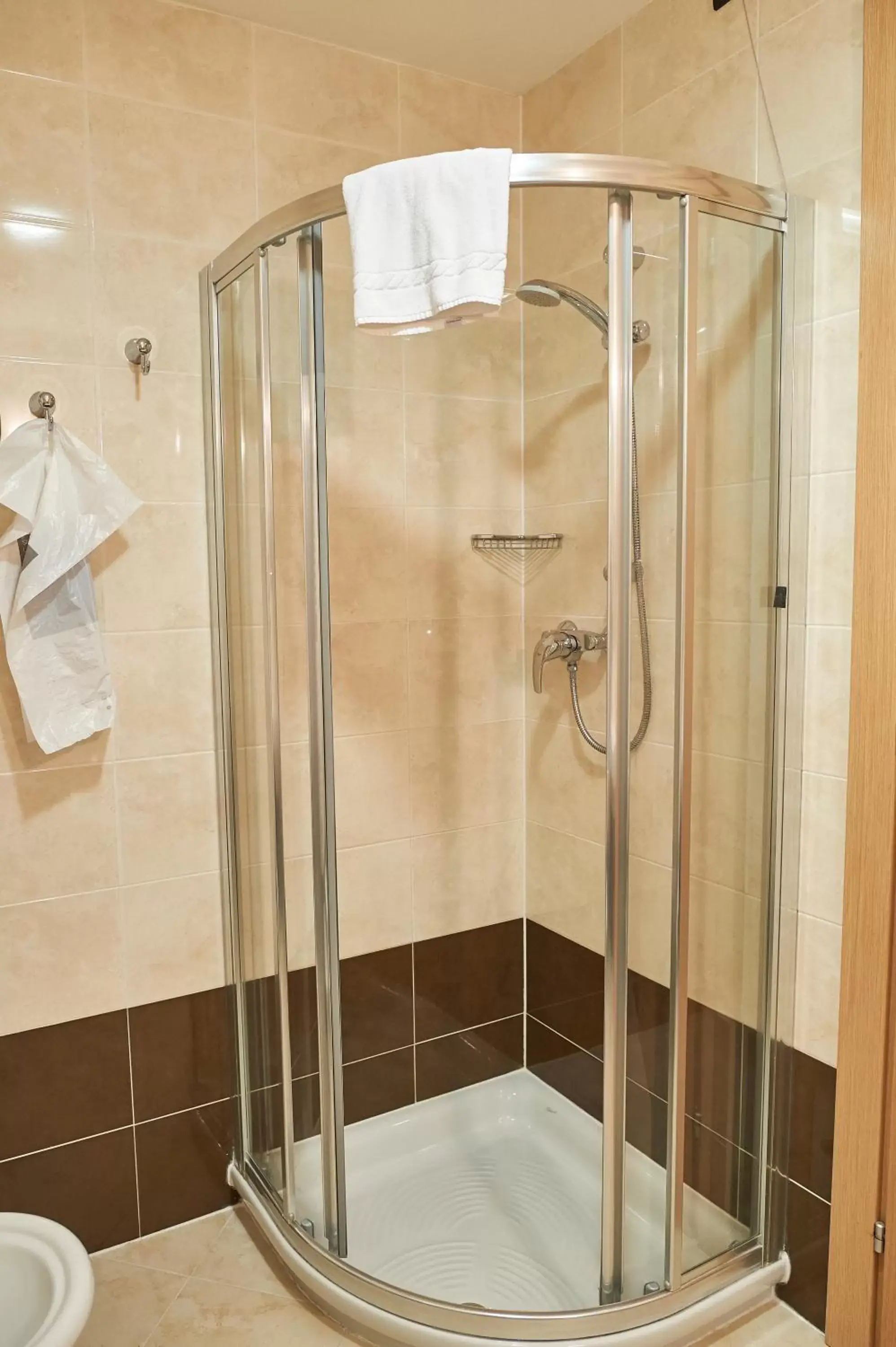 Shower, Bathroom in Hotel Resort Villa Luisa & Spa