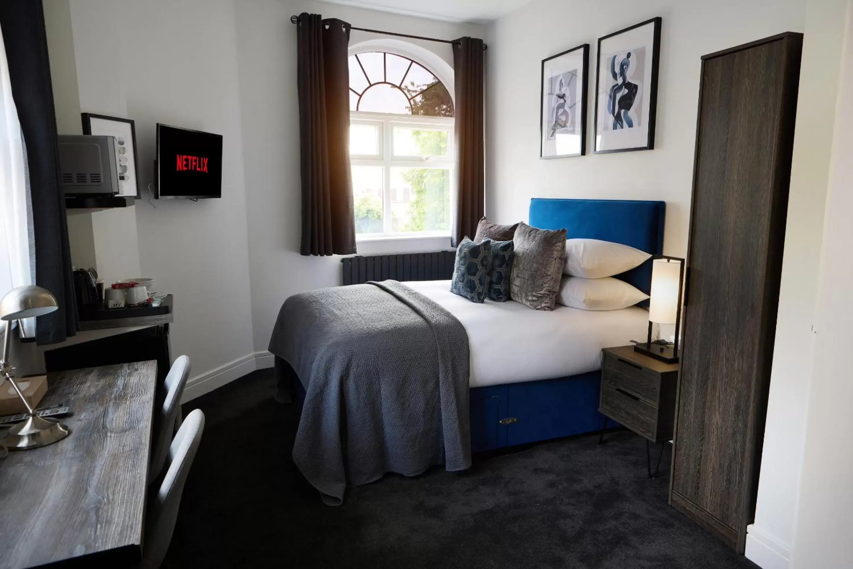 Bedroom, Bed in The Woden Boutique Hotel Walsall M6 J9