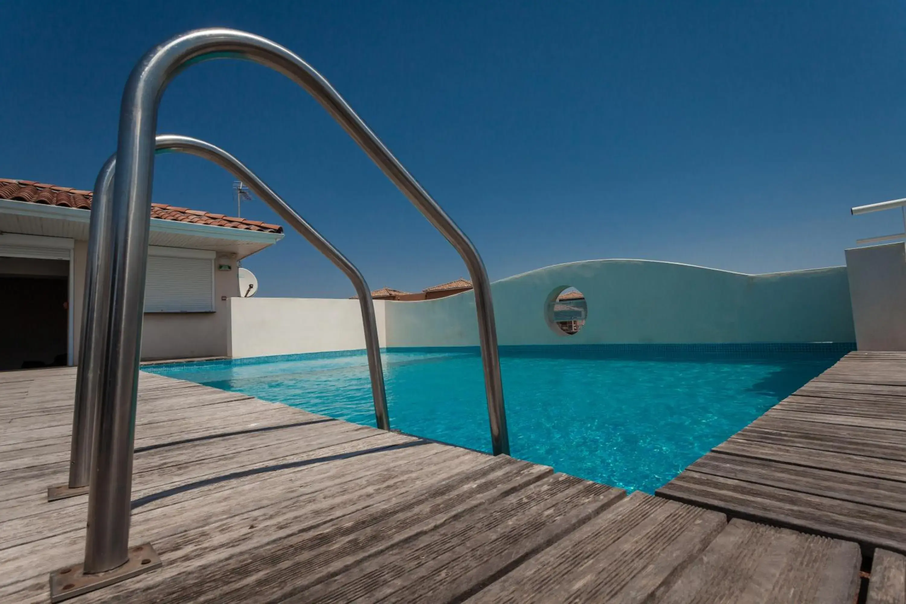 Swimming Pool in Hotel Grand Cap