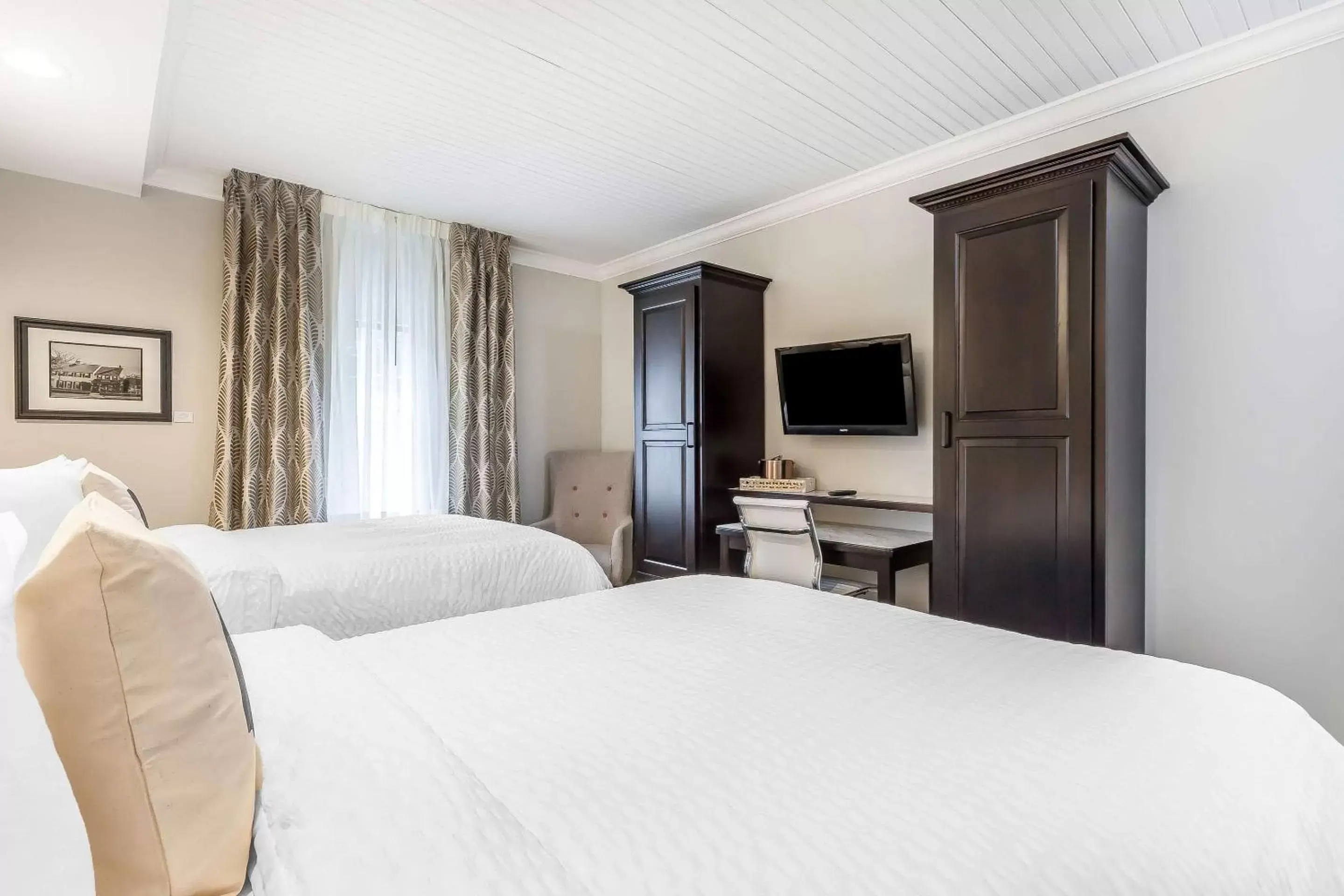 Photo of the whole room, Bed in The Aurora Inn Hotel and Event Center Photo of the whole room, Bed in The Aurora Inn Hotel and Event Center