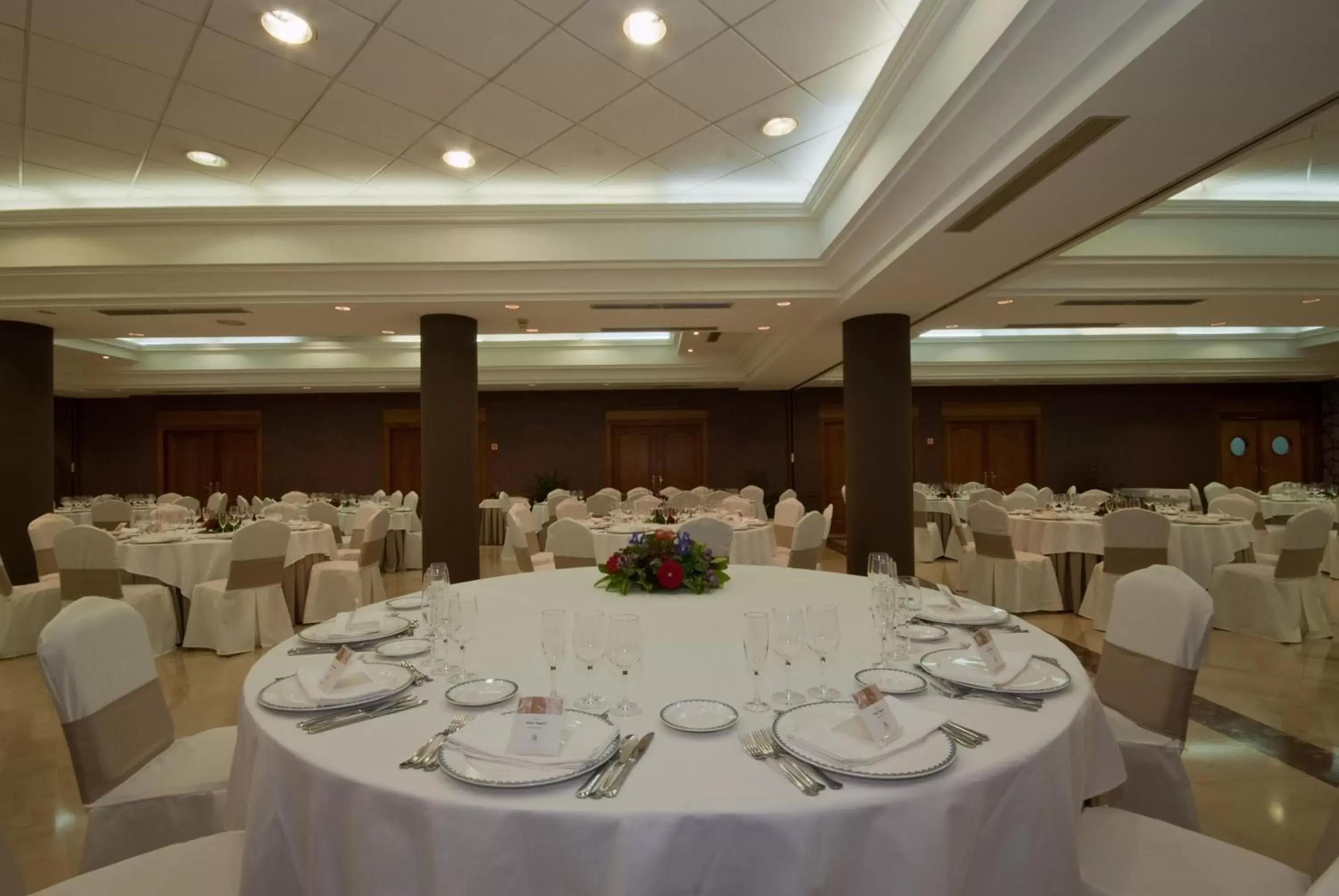 Restaurant/places to eat, Banquet Facilities in Hotel Hoyuela