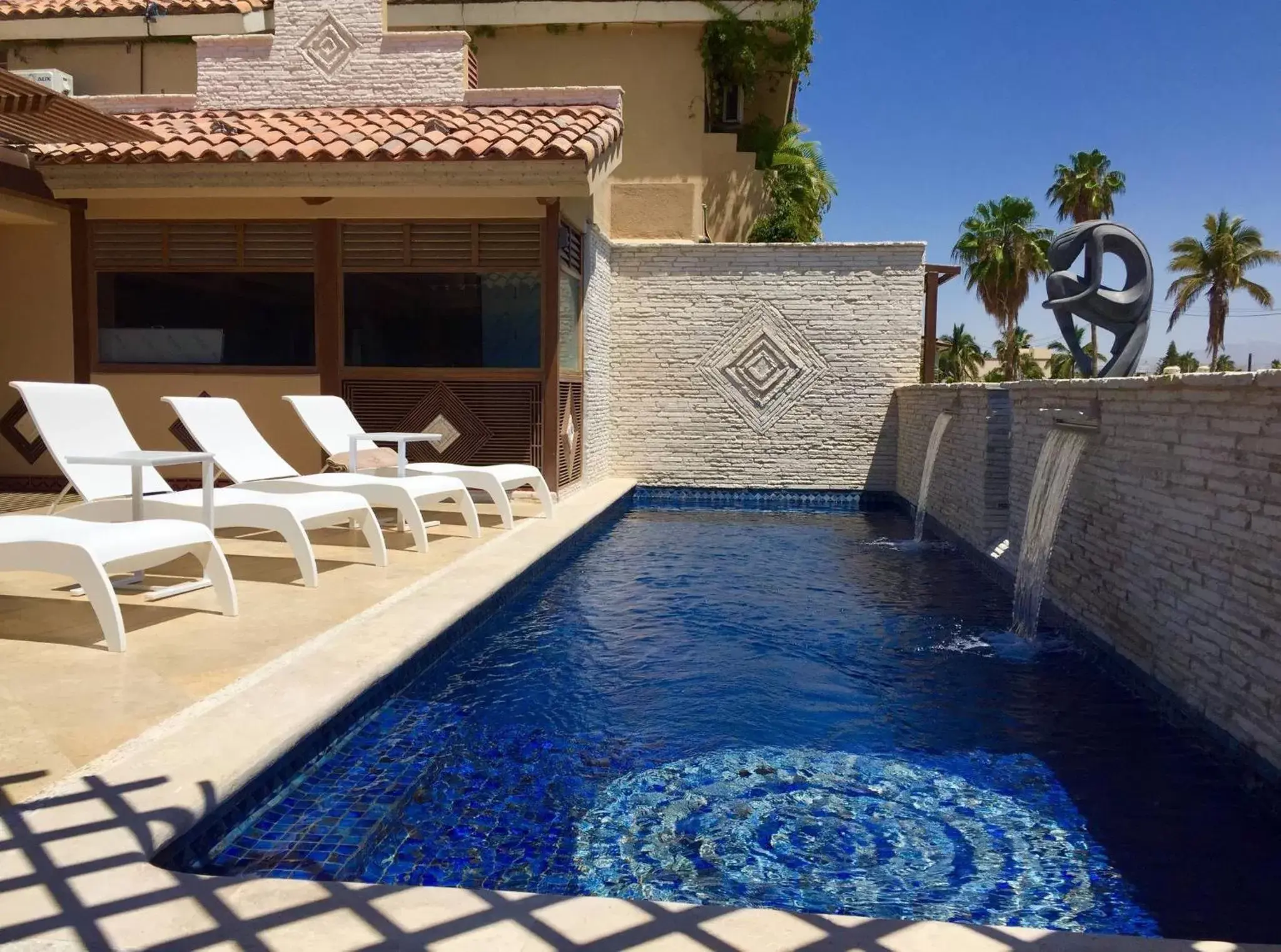 Swimming pool in Cabo Vista Hotel Adults Only Swimming pool in Cabo Vista Hotel Adults Only