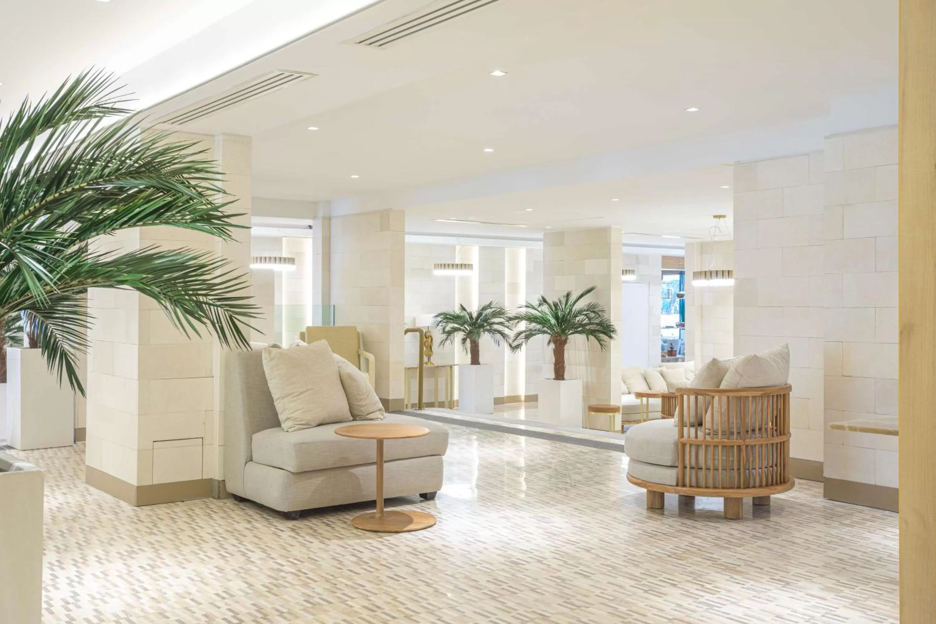 Lobby or reception in Radisson Hotel Saint Denis, La Reunion