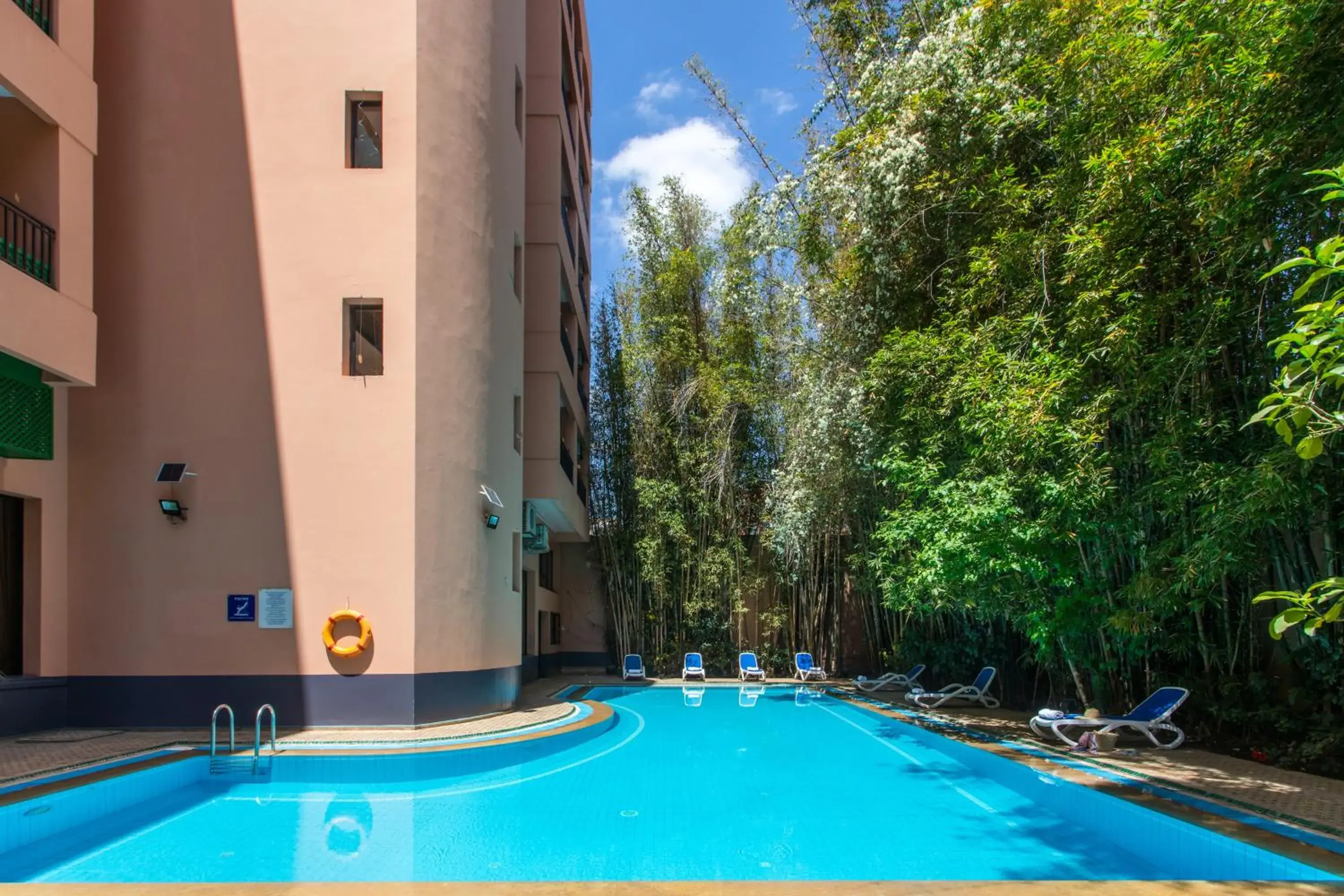 Swimming Pool in Hotel Meriem Marrakech