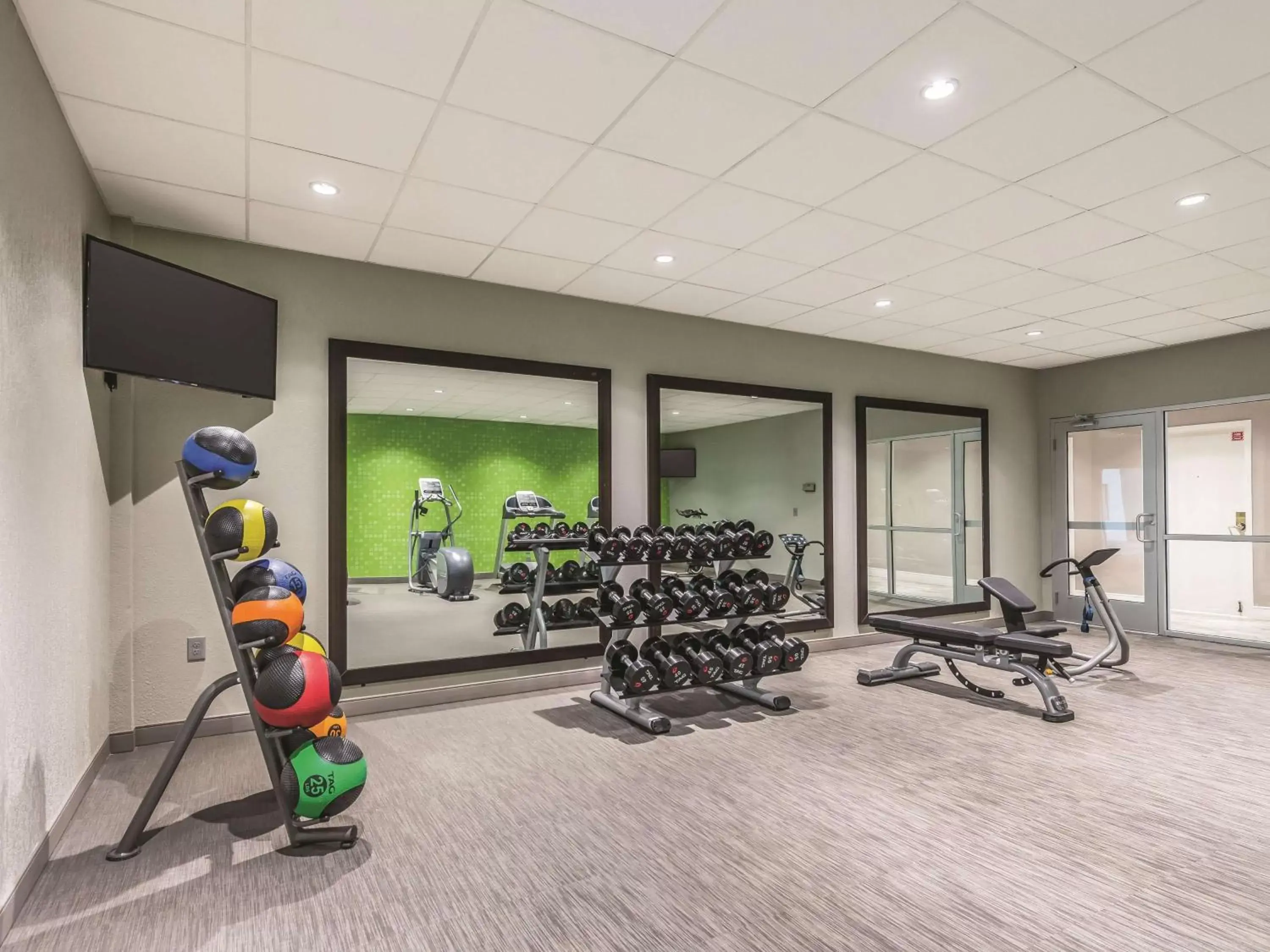 Fitness centre/facilities, Fitness Center/Facilities in La Quinta by Wyndham Cincinnati Sharonville