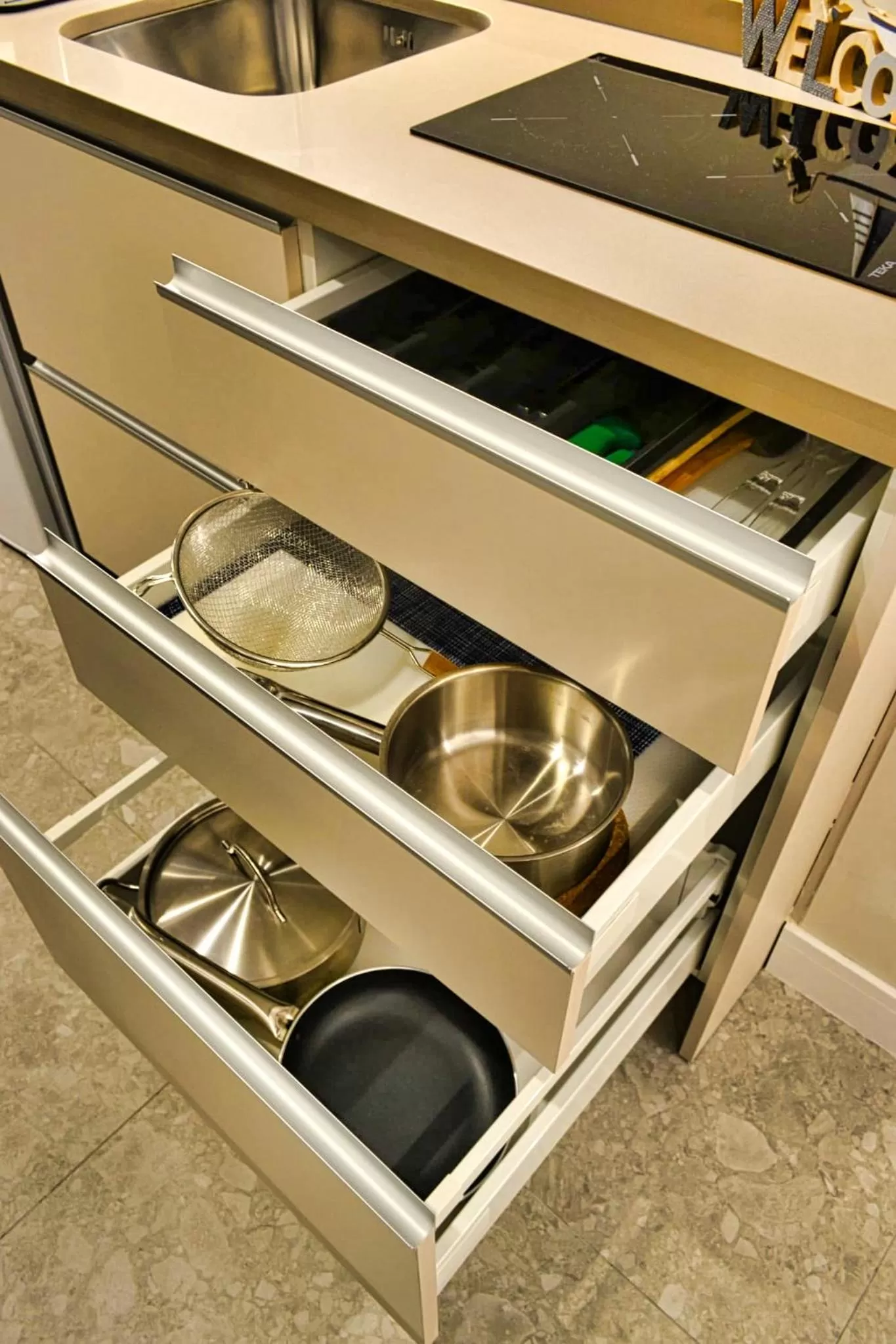 Area and facilities in Posidonia Aparthotel