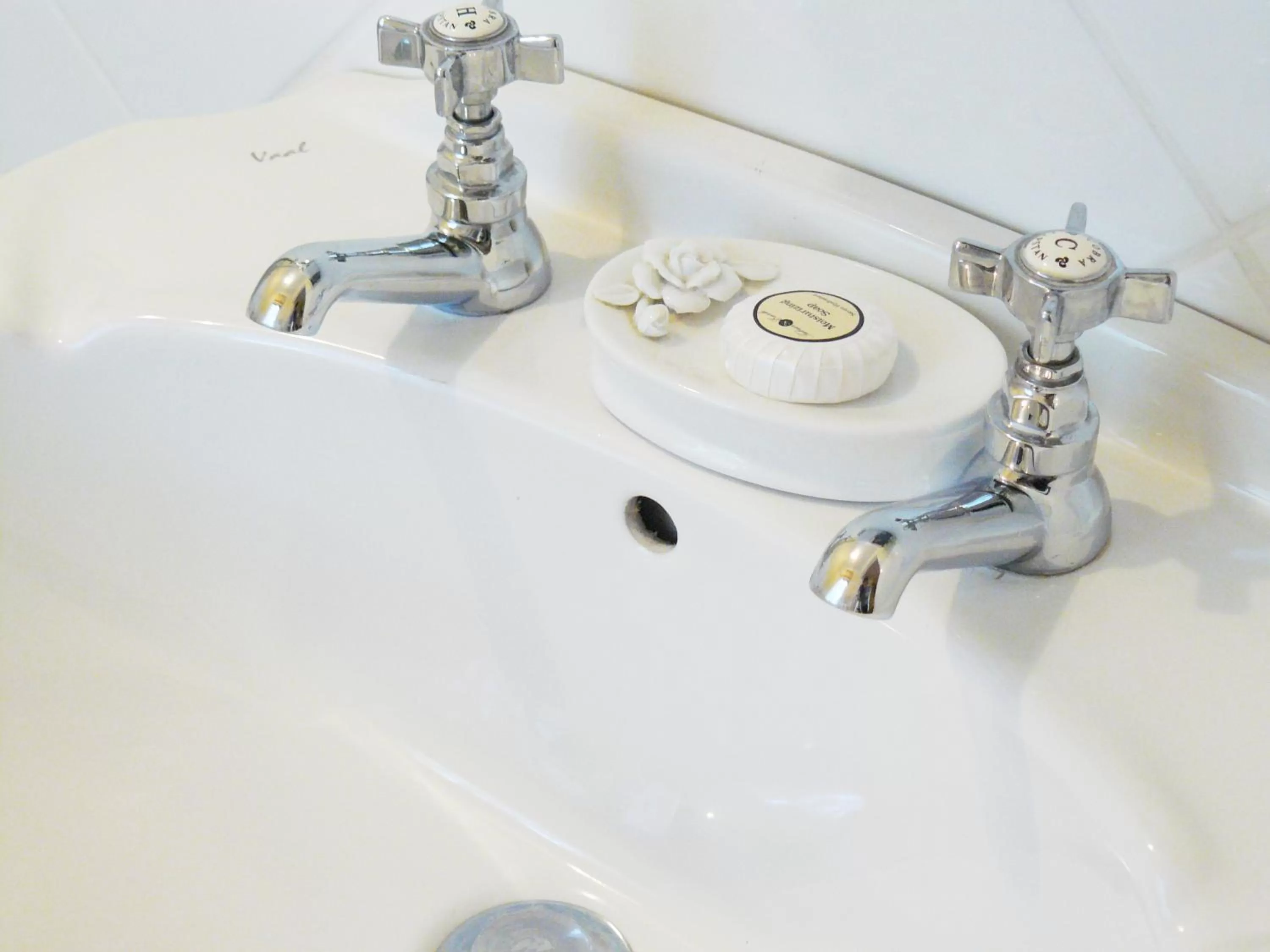 Double or Twin Room with Pool View - single occupancy in Brooklyn Place