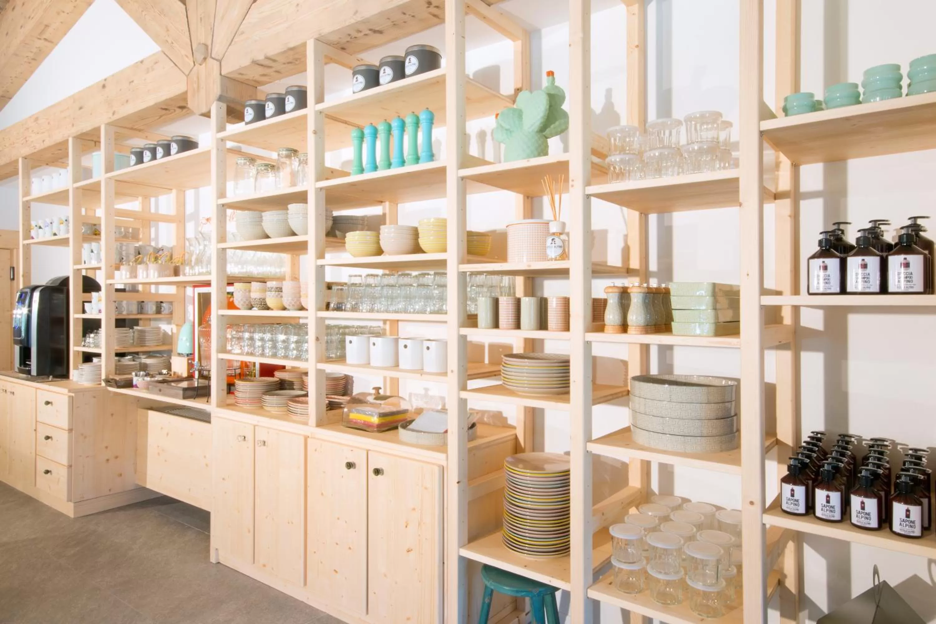 Coffee/tea facilities in Ostello Alpino