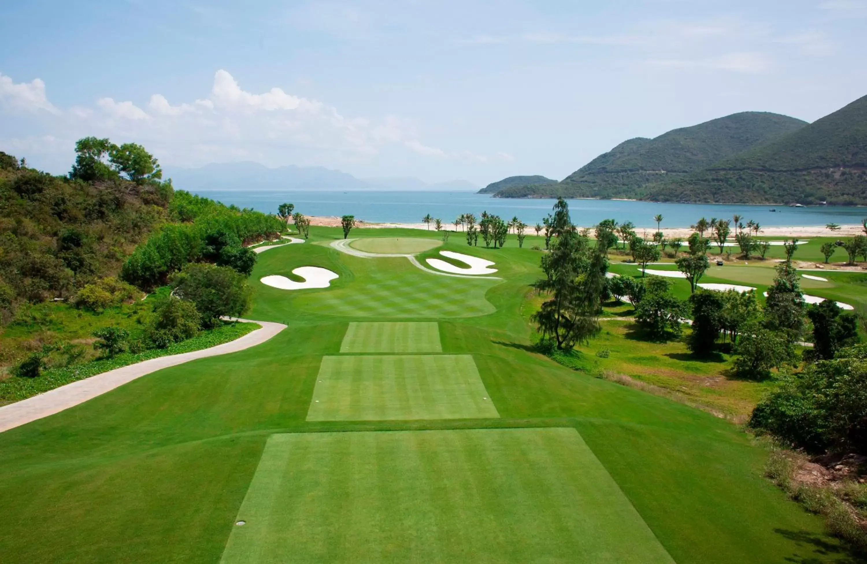 Golfcourse in Vinpearl Luxury Nha Trang