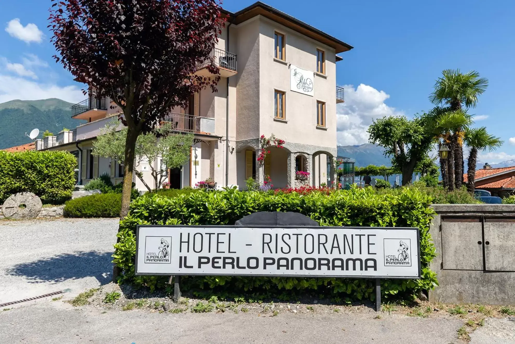 Property Building in Hotel Il Perlo Panorama