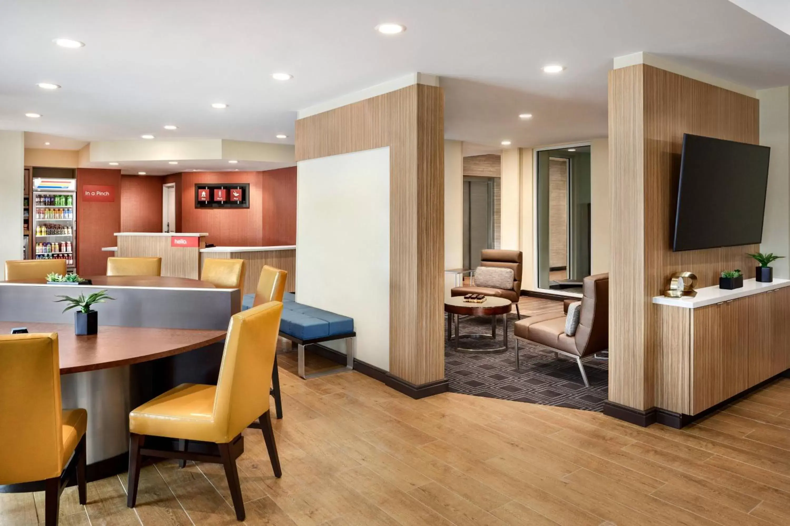 Lobby or reception, Seating Area in TownePlace Suites by Marriott Milwaukee Grafton