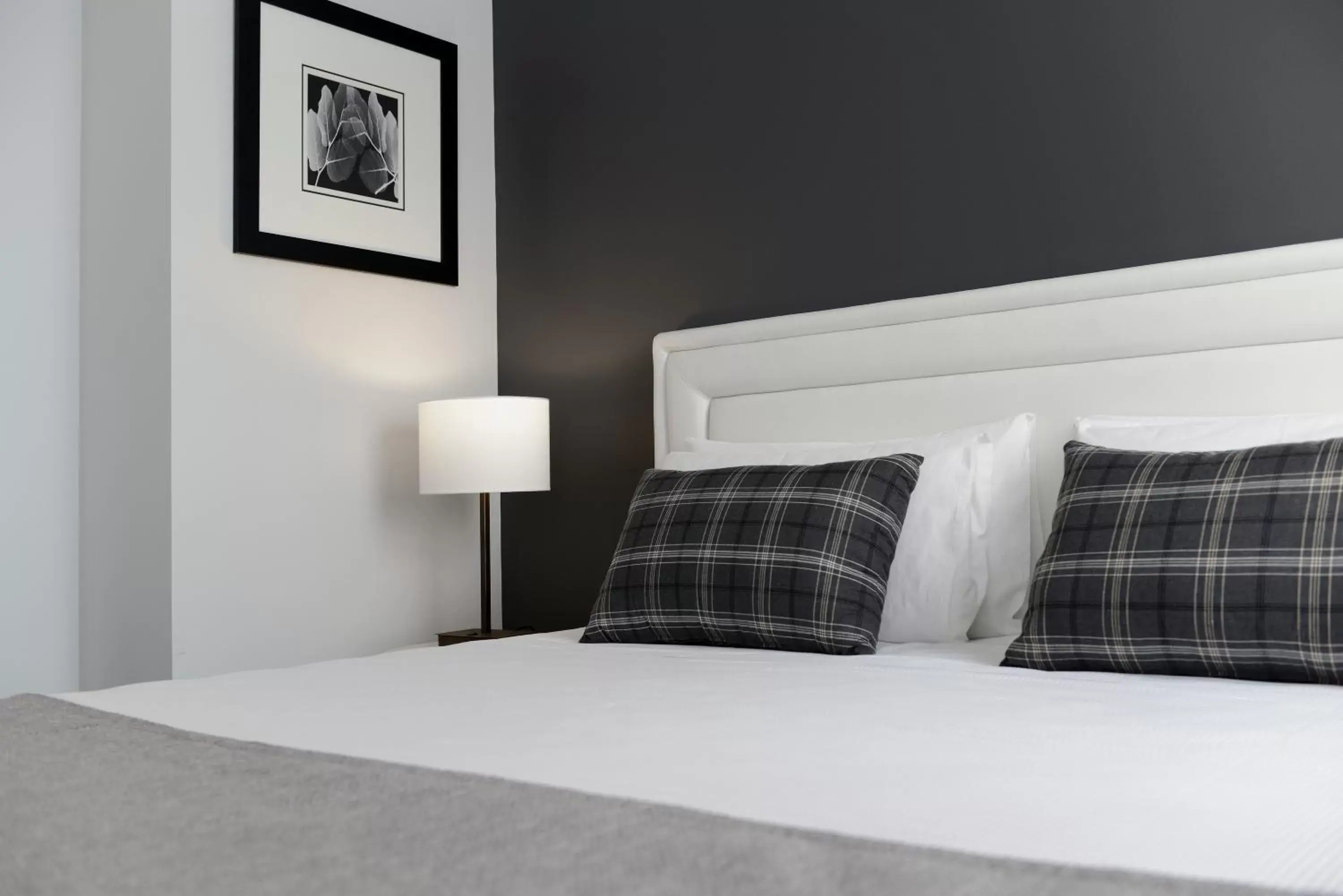 Decorative detail, Bed in Perouse Randwick by Sydney Lodges Decorative detail, Bed in Perouse Randwick by Sydney Lodges