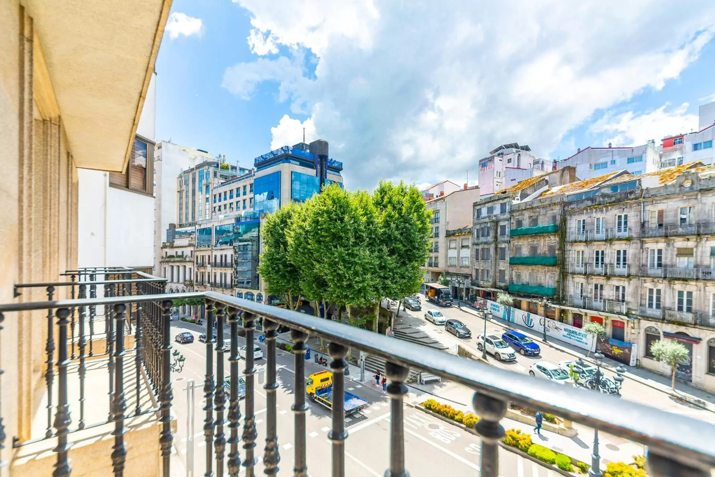 Neighbourhood, Balcony/Terrace in Hotel Atlántico Vigo