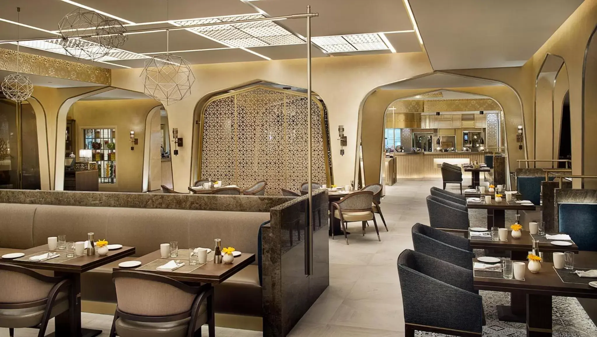 Restaurant/Places to Eat in Radisson Blu Hotel & Resort, Al Ain