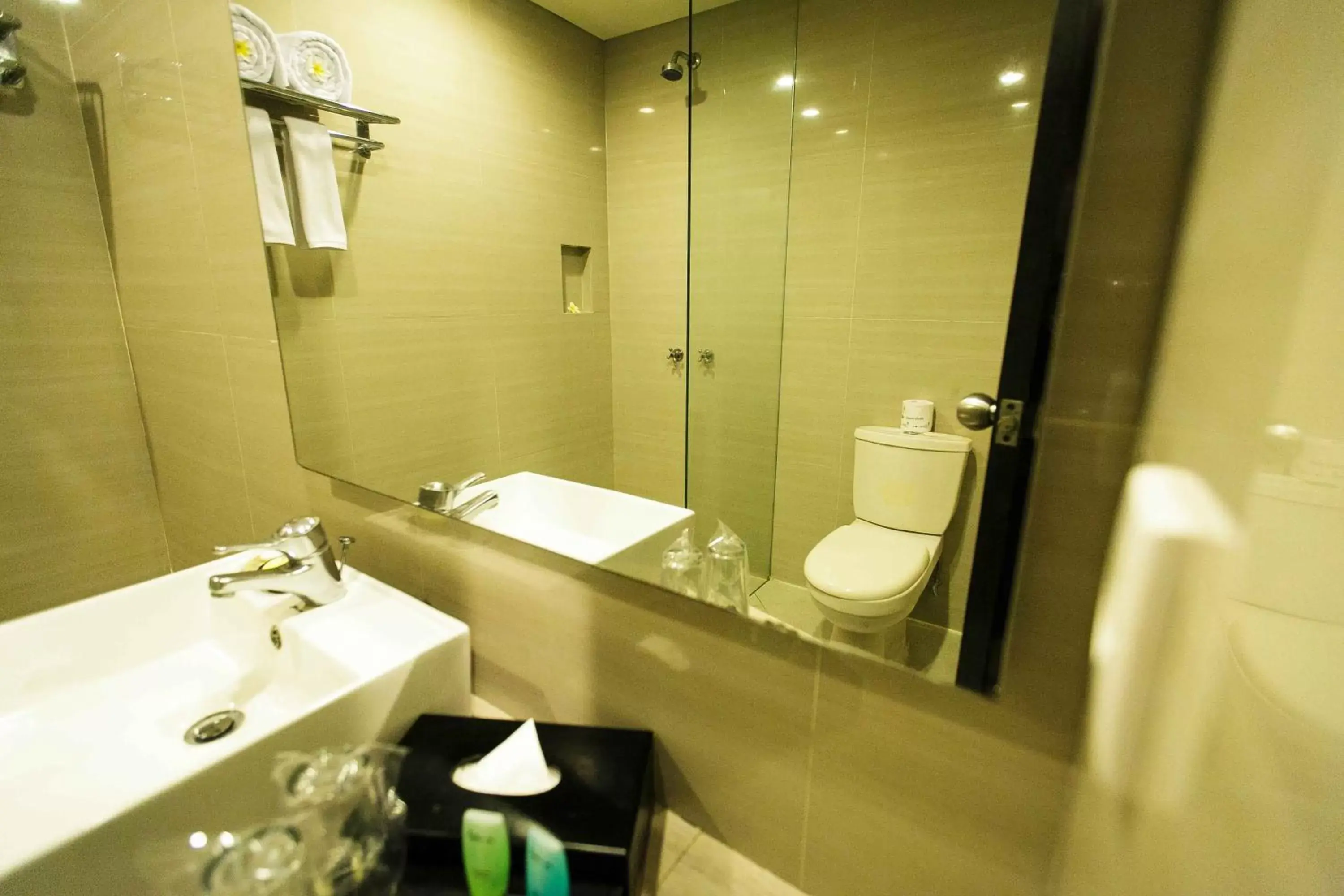 Bathroom in Legian Paradiso Hotel