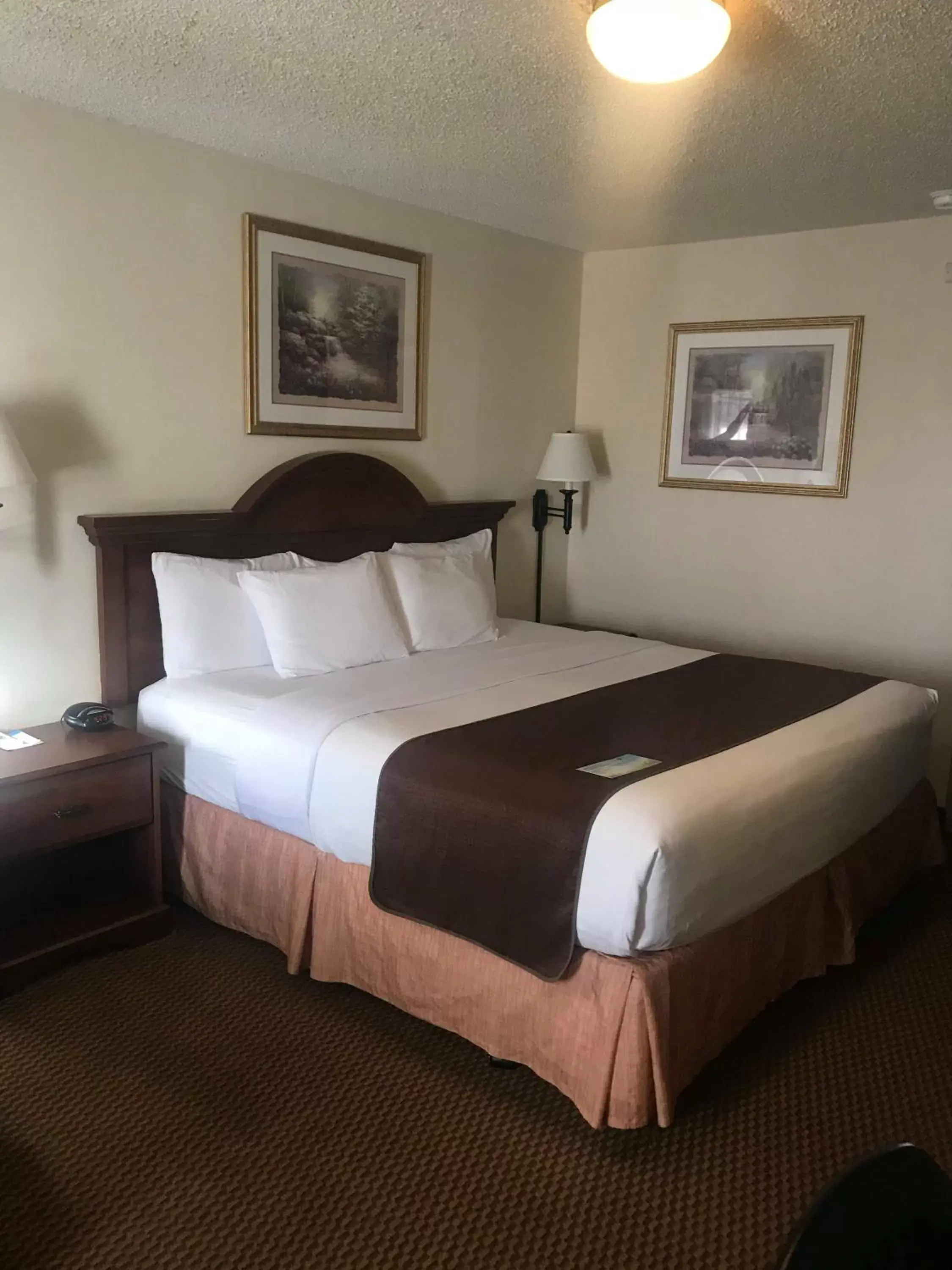 Bed in Days Inn by Wyndham Abilene