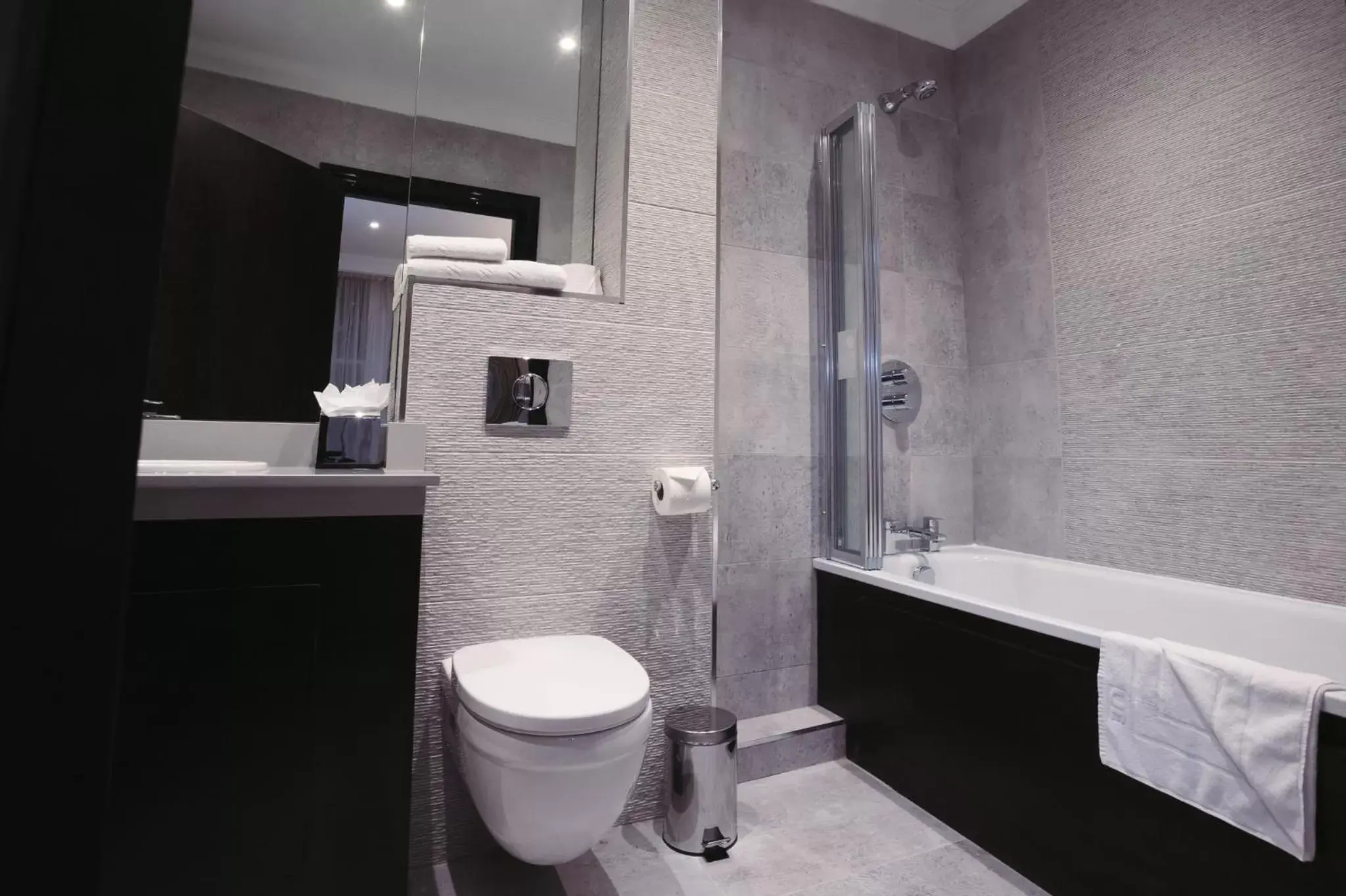 Bathroom in County Hotel & County Aparthotel Newcastle