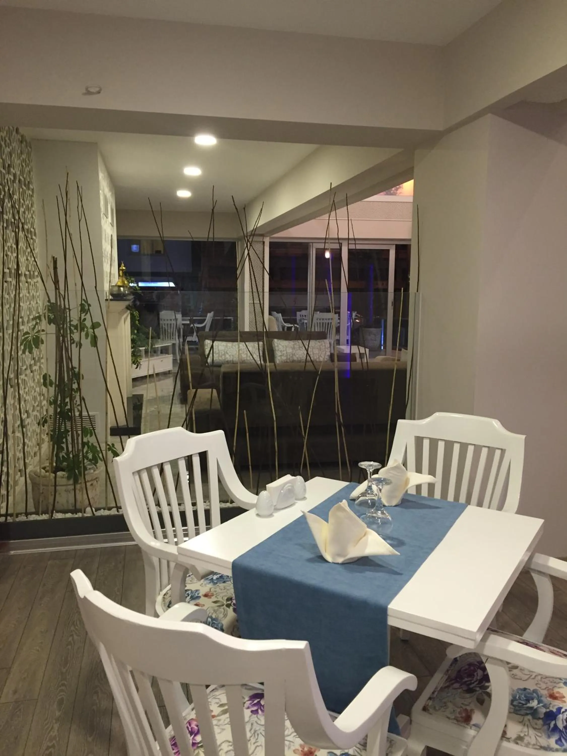 Restaurant/places to eat in Cimenoglu Hotel