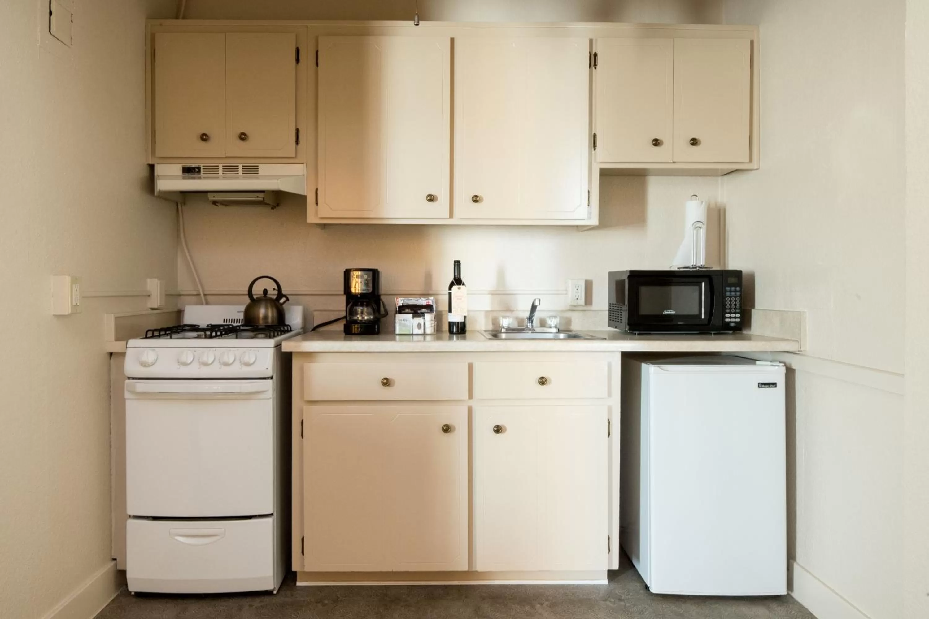 King Suite (Pet Friendly) in The Bishop Hotel