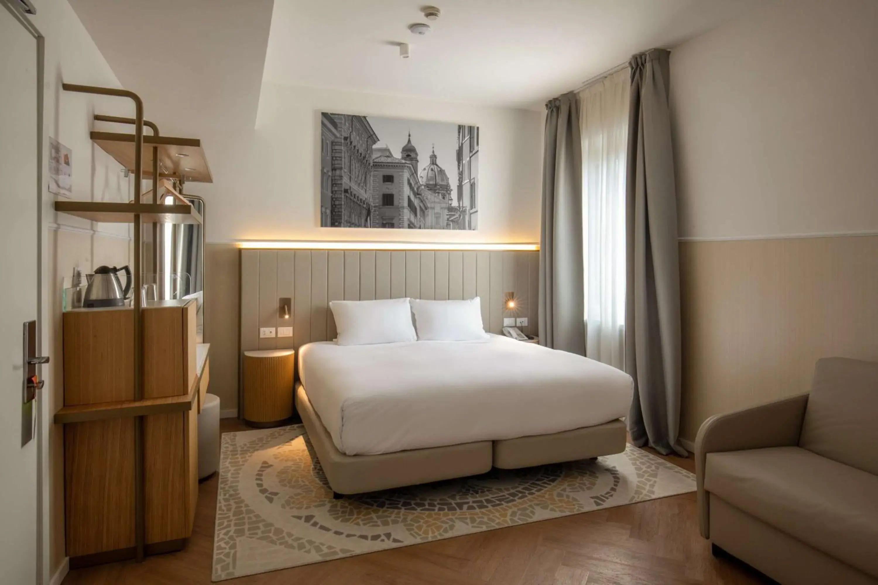 Bed in Cosmopolita Hotel Rome, Tapestry Collection by Hilton