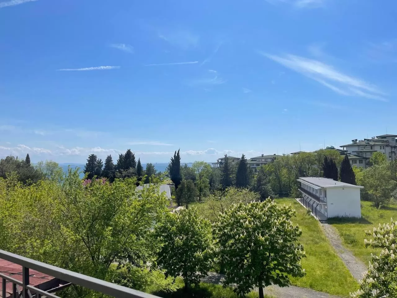 Spring in Ravda Family Resort. Park&Sea