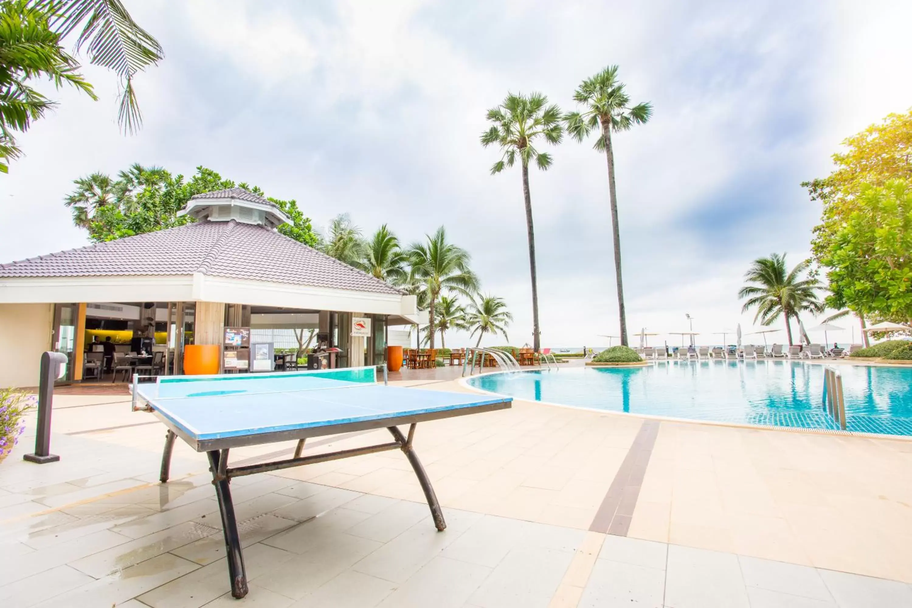 Swimming pool, Table Tennis in Novotel Rayong Rim Pae Resort