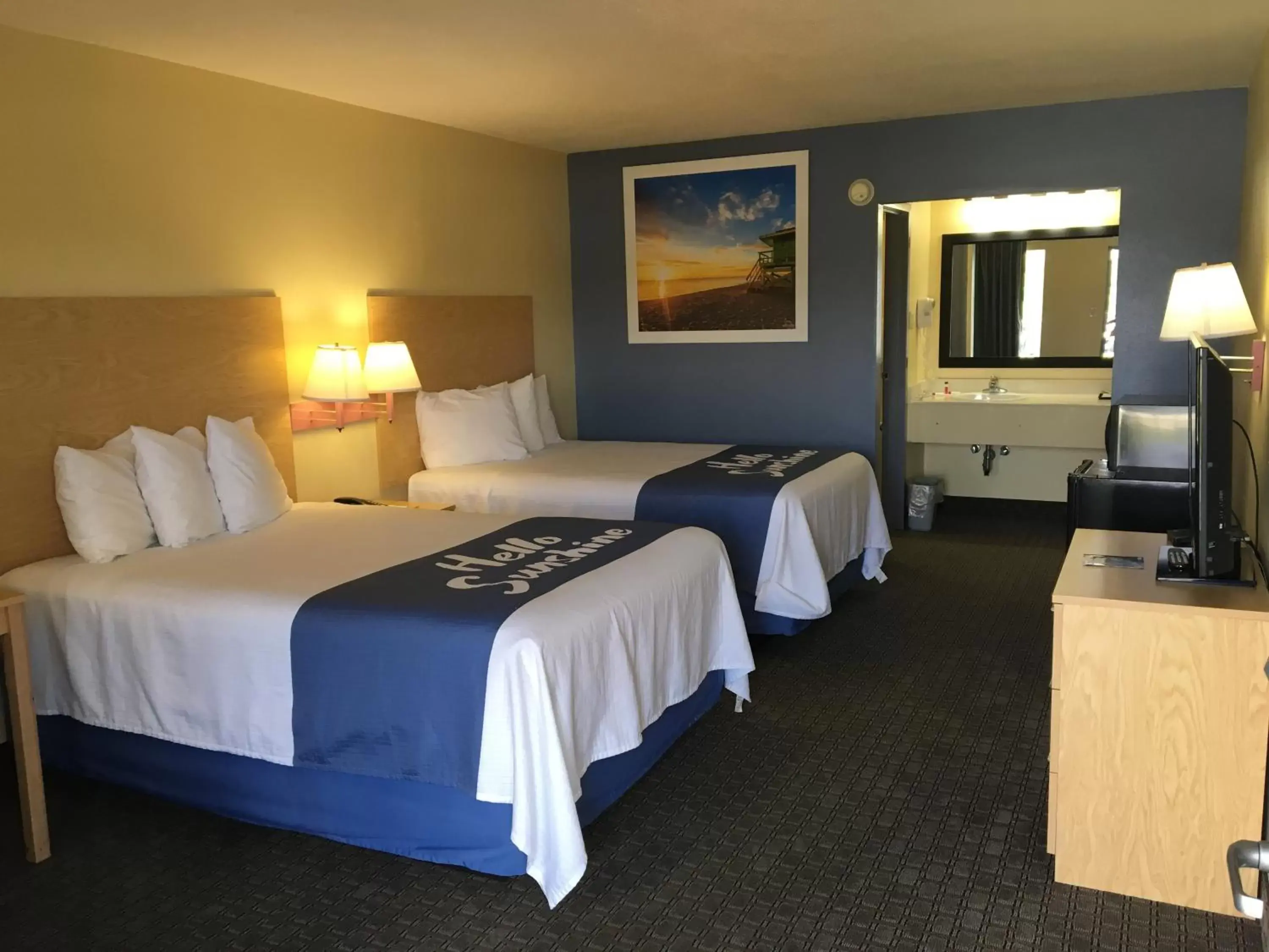 Bed in Days Inn by Wyndham Crystal River