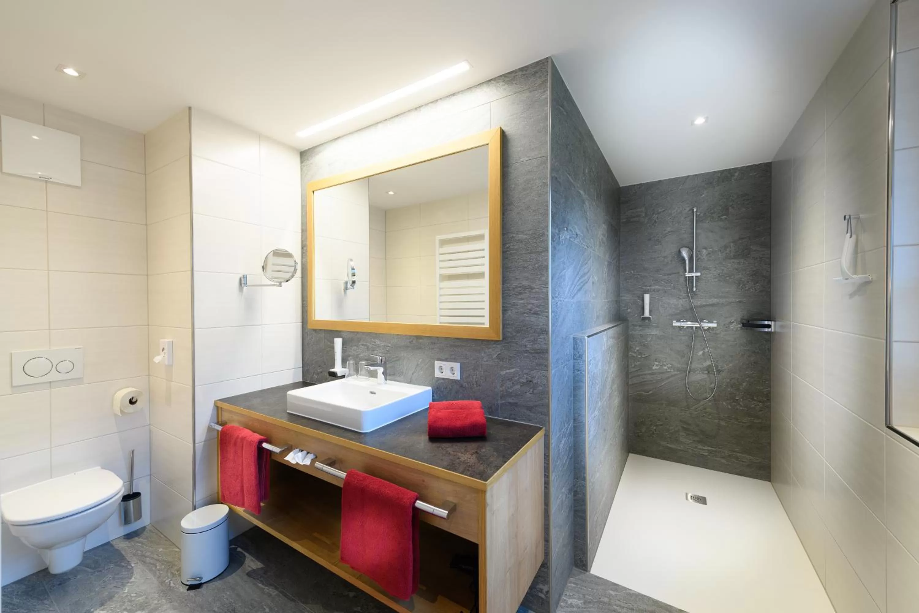 Shower in Appartement-Pension Kendlbacher