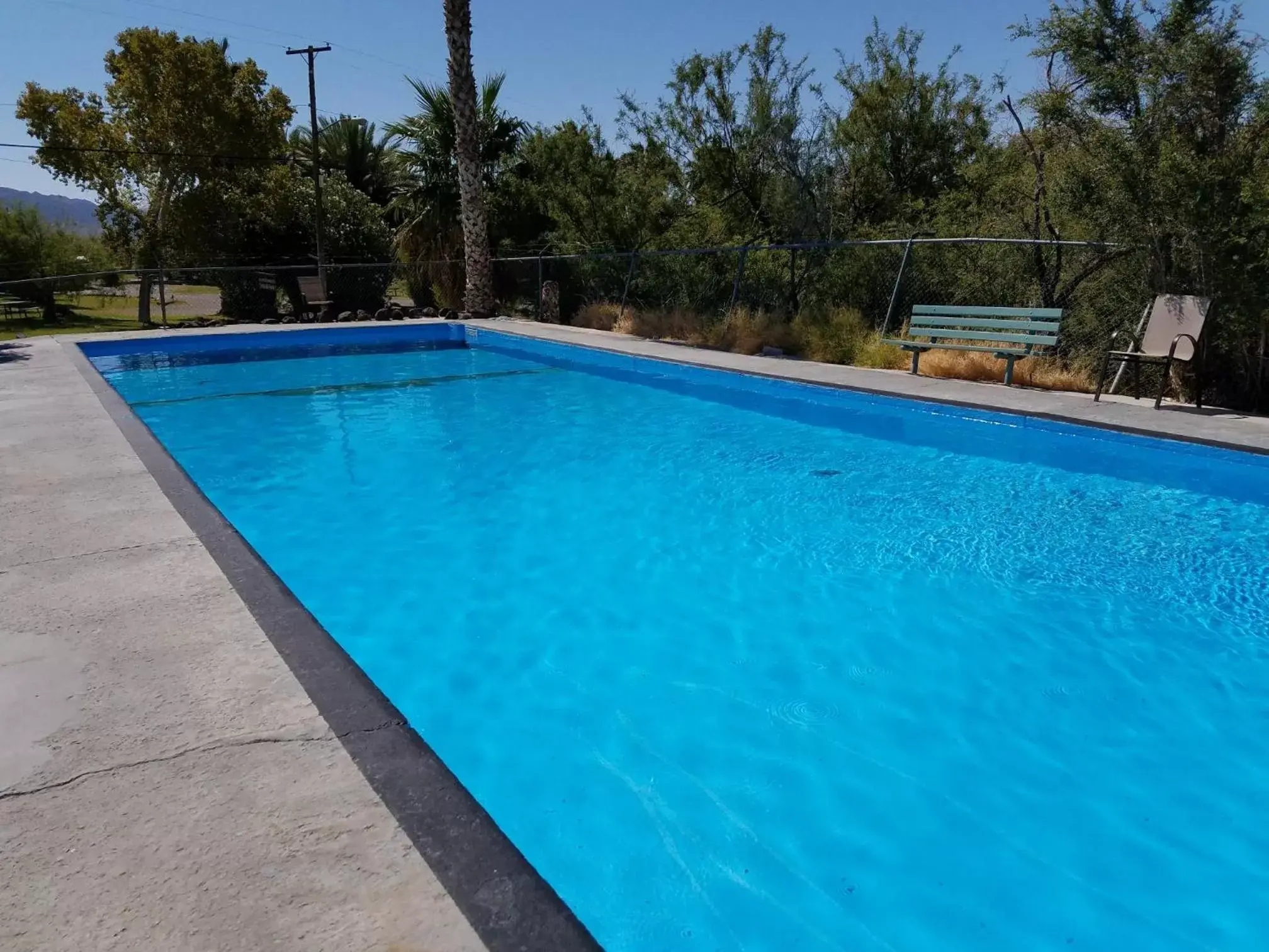 Swimming Pool in Shoshone Inn