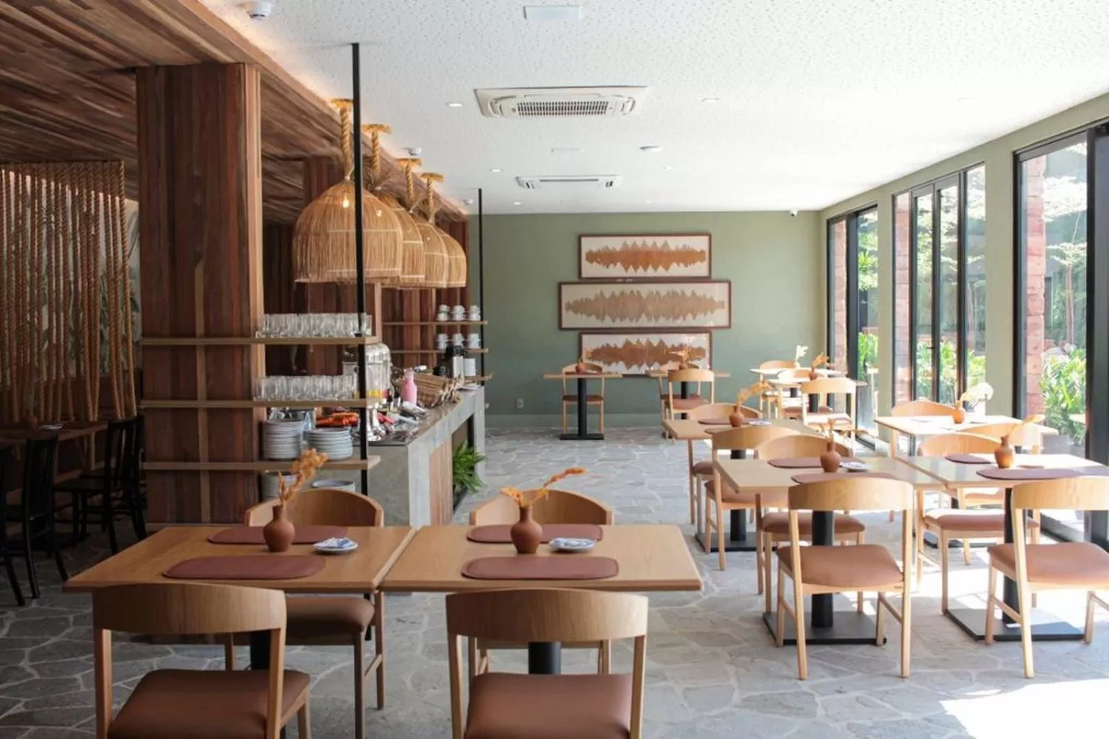 Restaurant/places to eat in Pauli Boutique Hotel