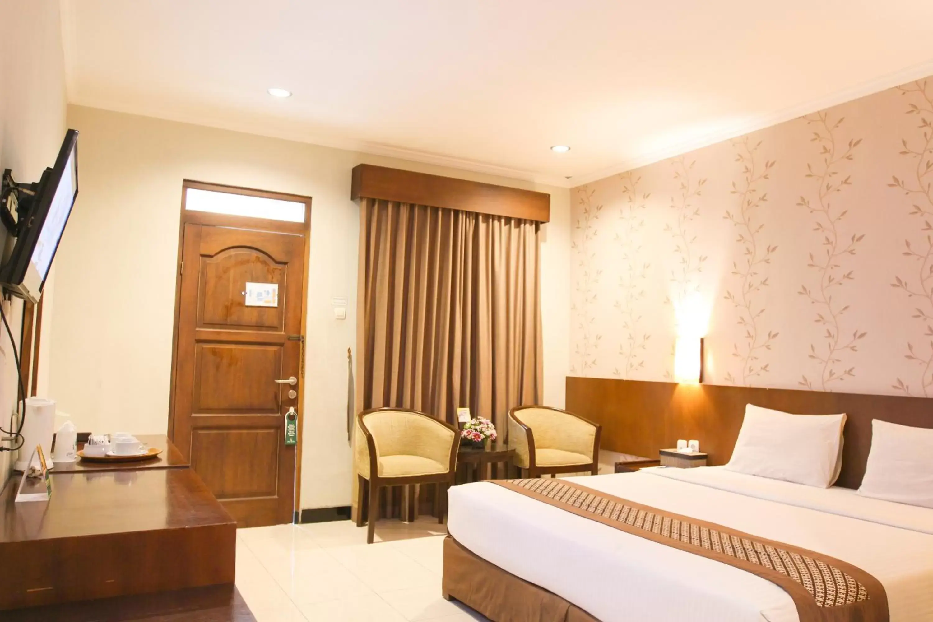 Photo of the whole room in Cakra Kembang Hotel