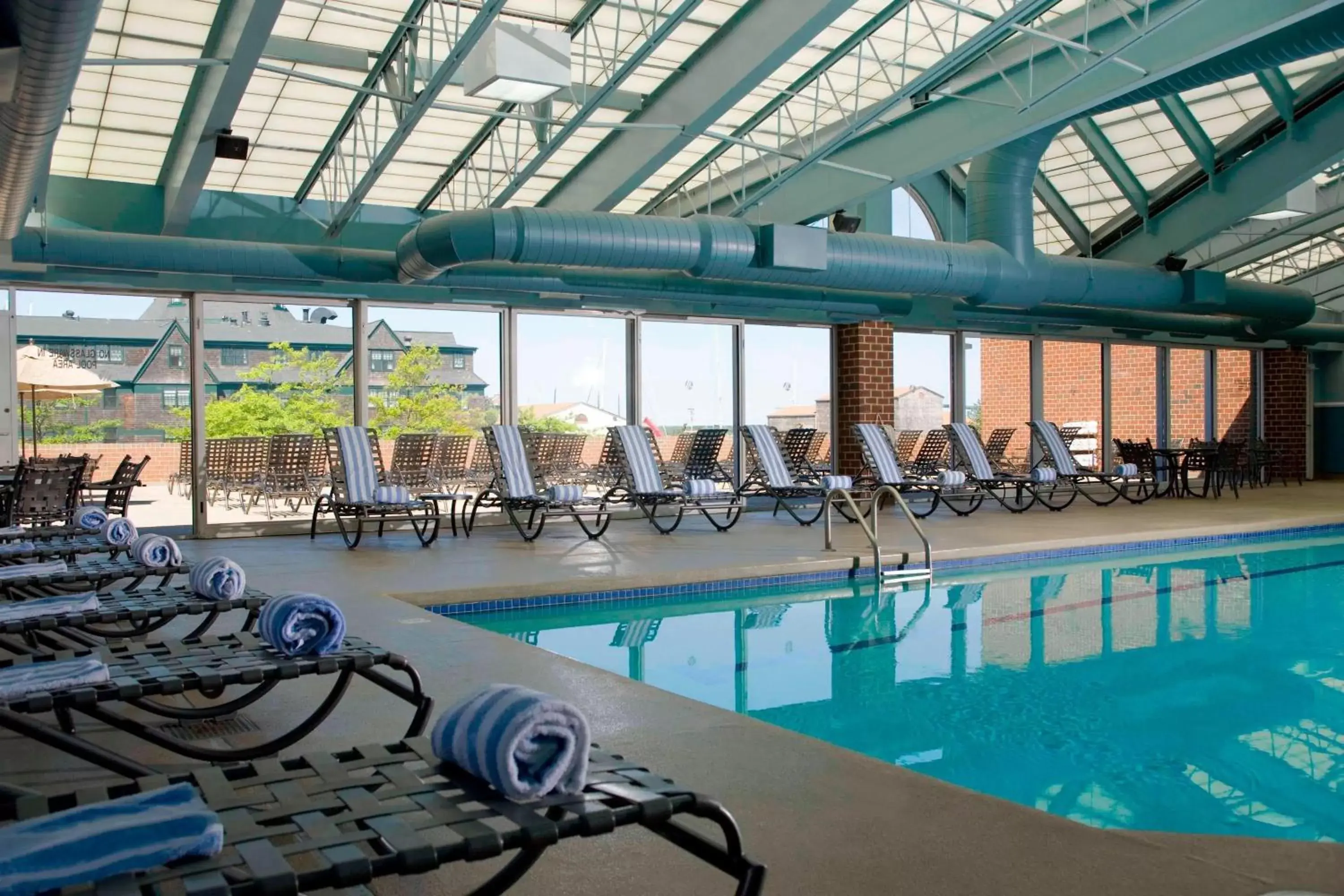 Swimming Pool in Newport Marriott Hotel & Spa